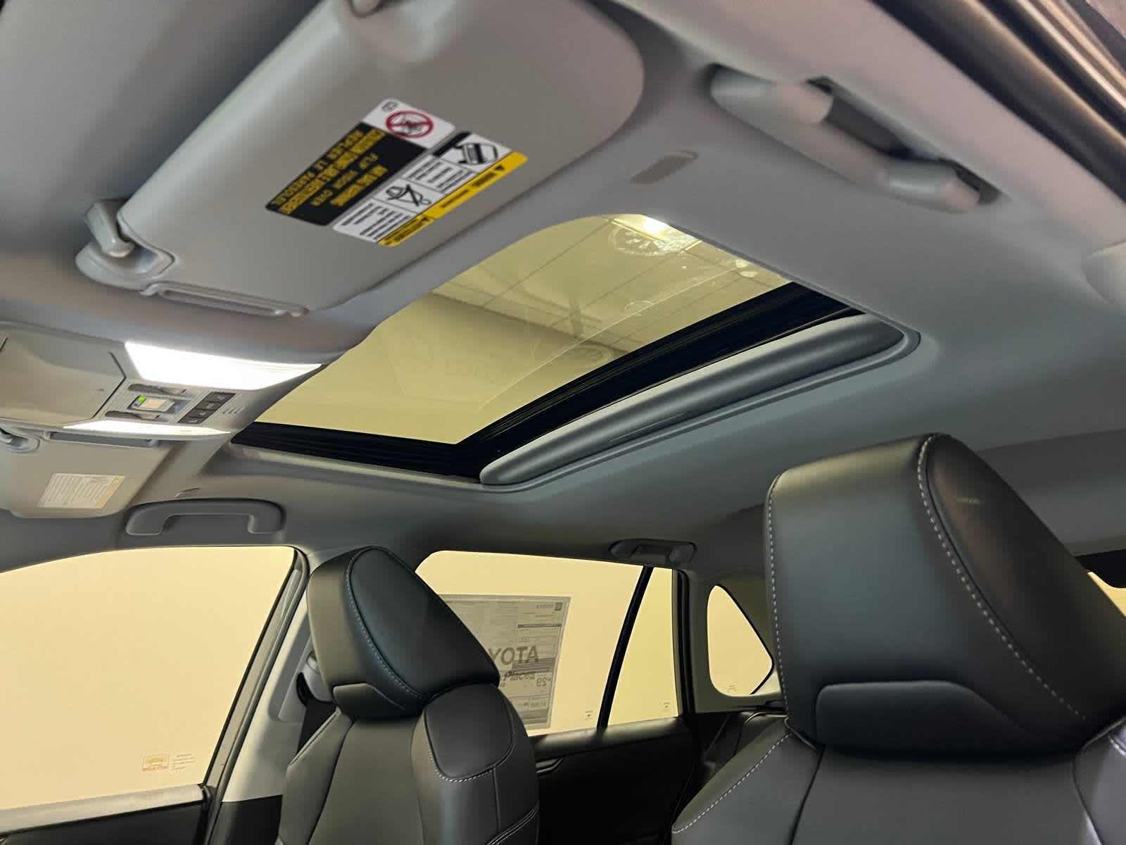 Thumbnail: 2025 Toyota RAV4 - 17