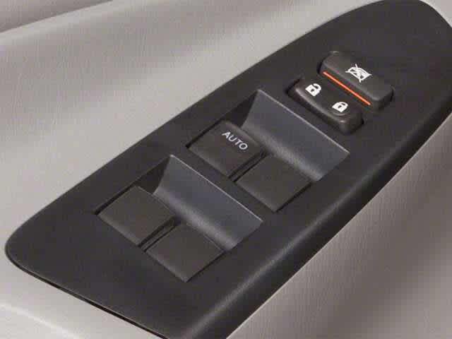 Thumbnail: 2013 Toyota Tacoma - 13