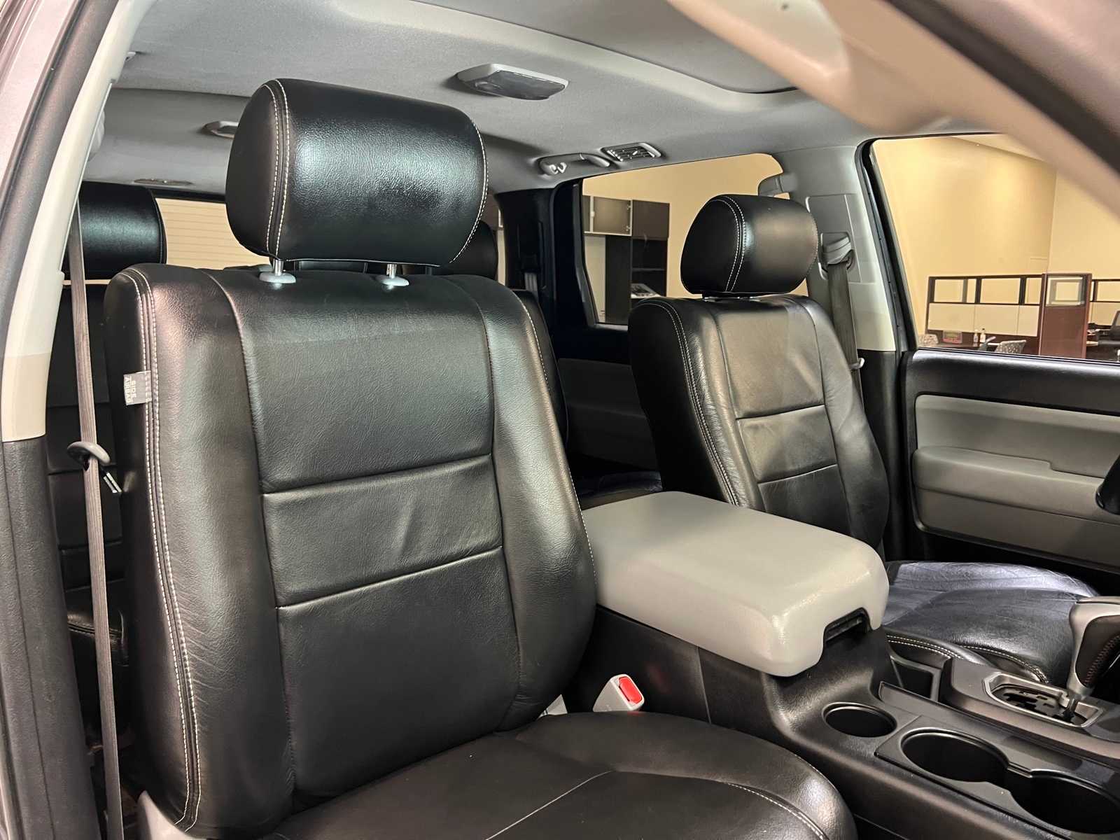 Thumbnail: 2018 Toyota Sequoia - 14
