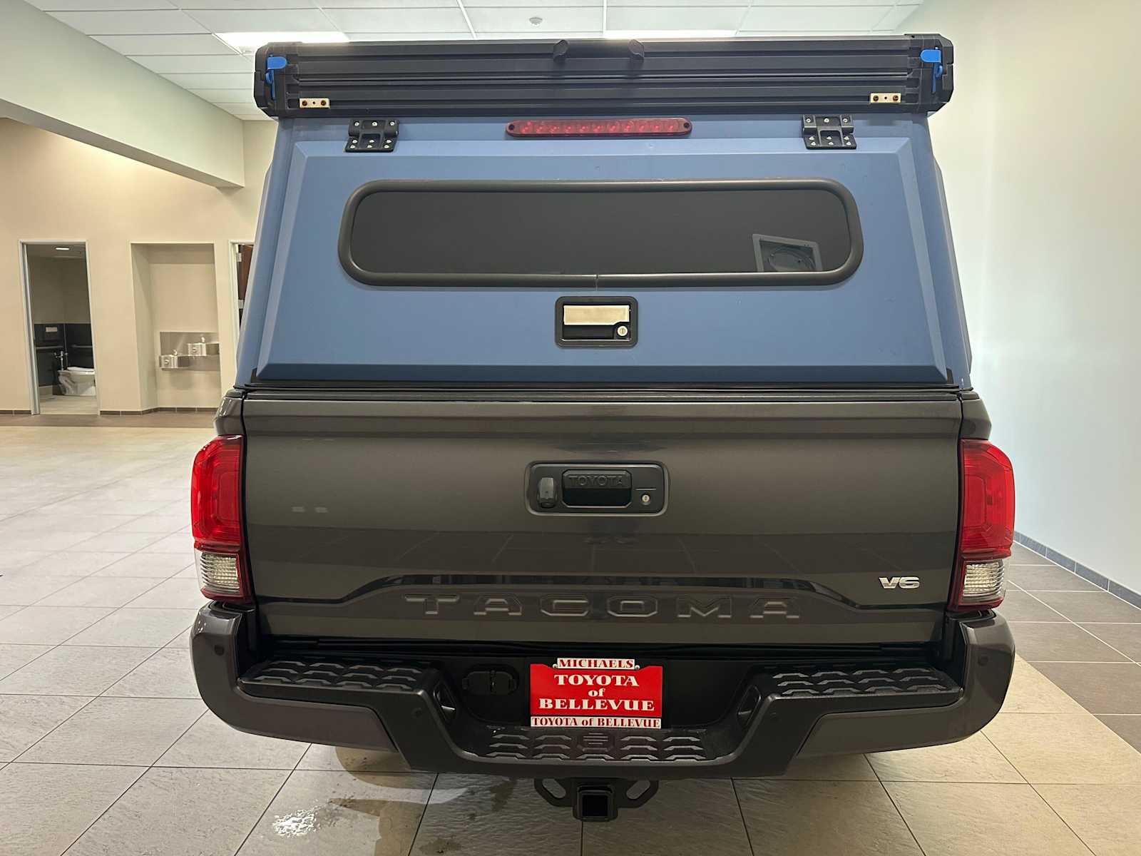 Thumbnail: 2018 Toyota Tacoma - 5