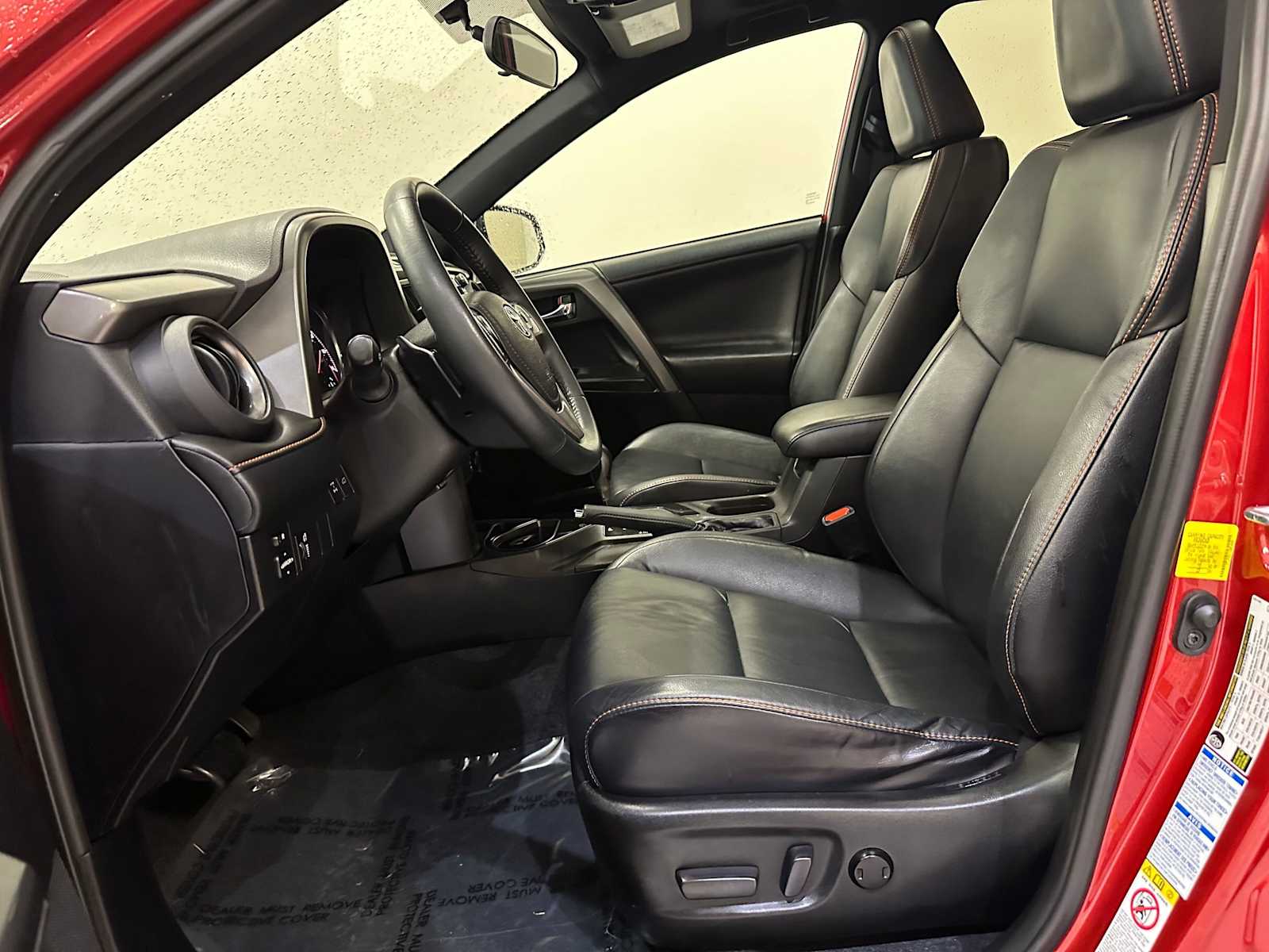 Thumbnail: 2016 Toyota RAV4 - 21