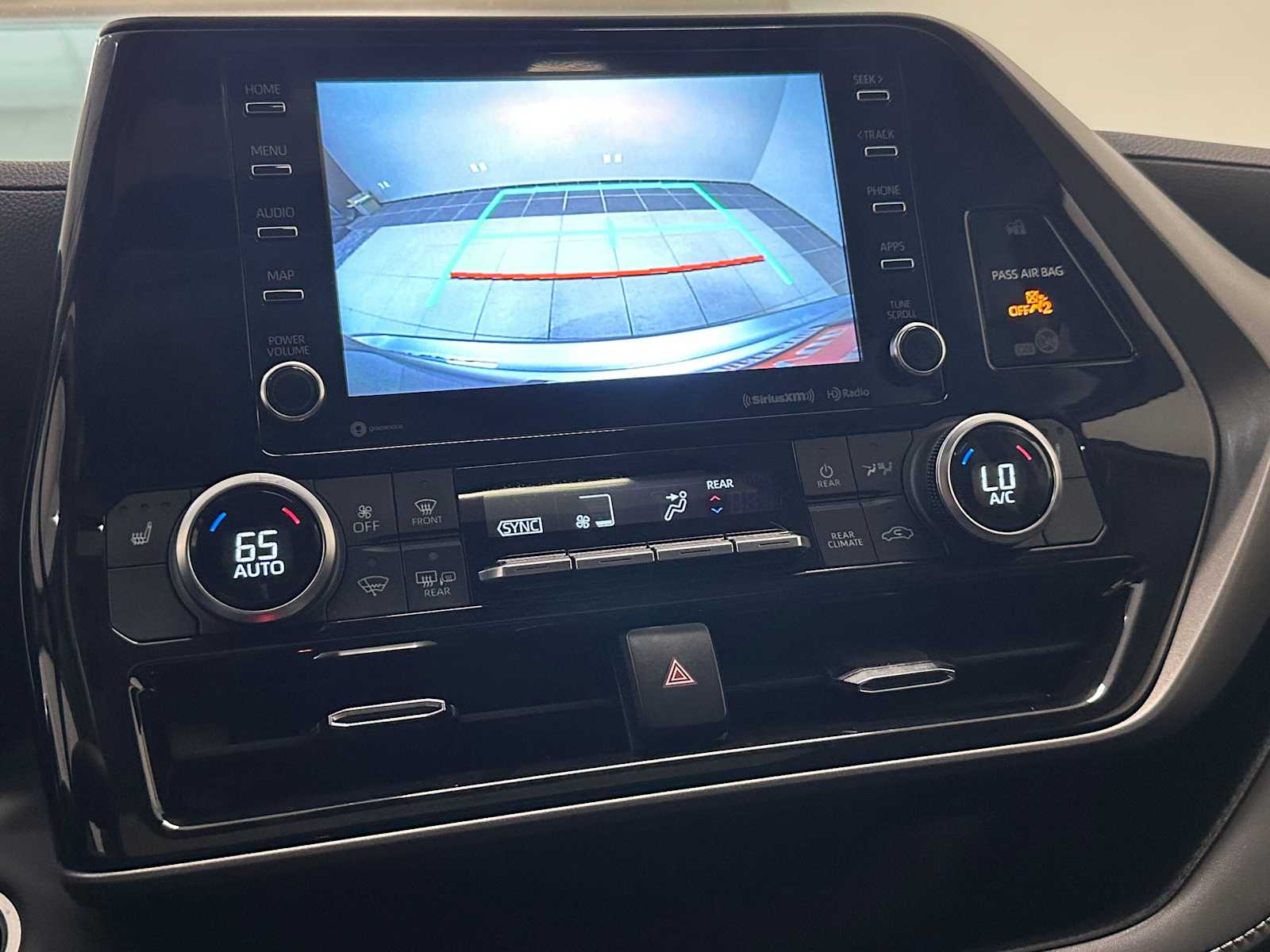 Thumbnail: 2021 Toyota Highlander - 12