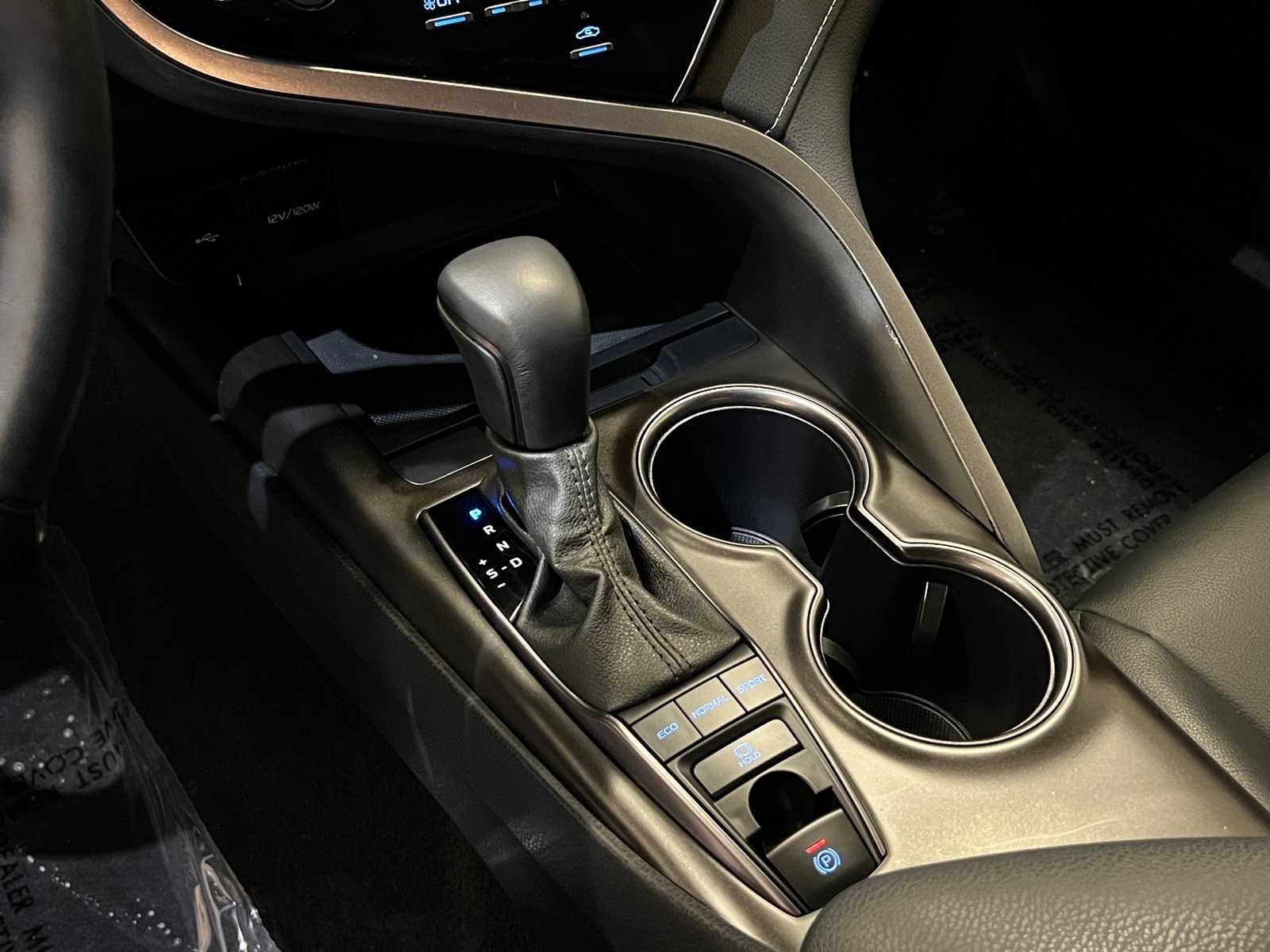 Thumbnail: 2024 Toyota Camry - 22