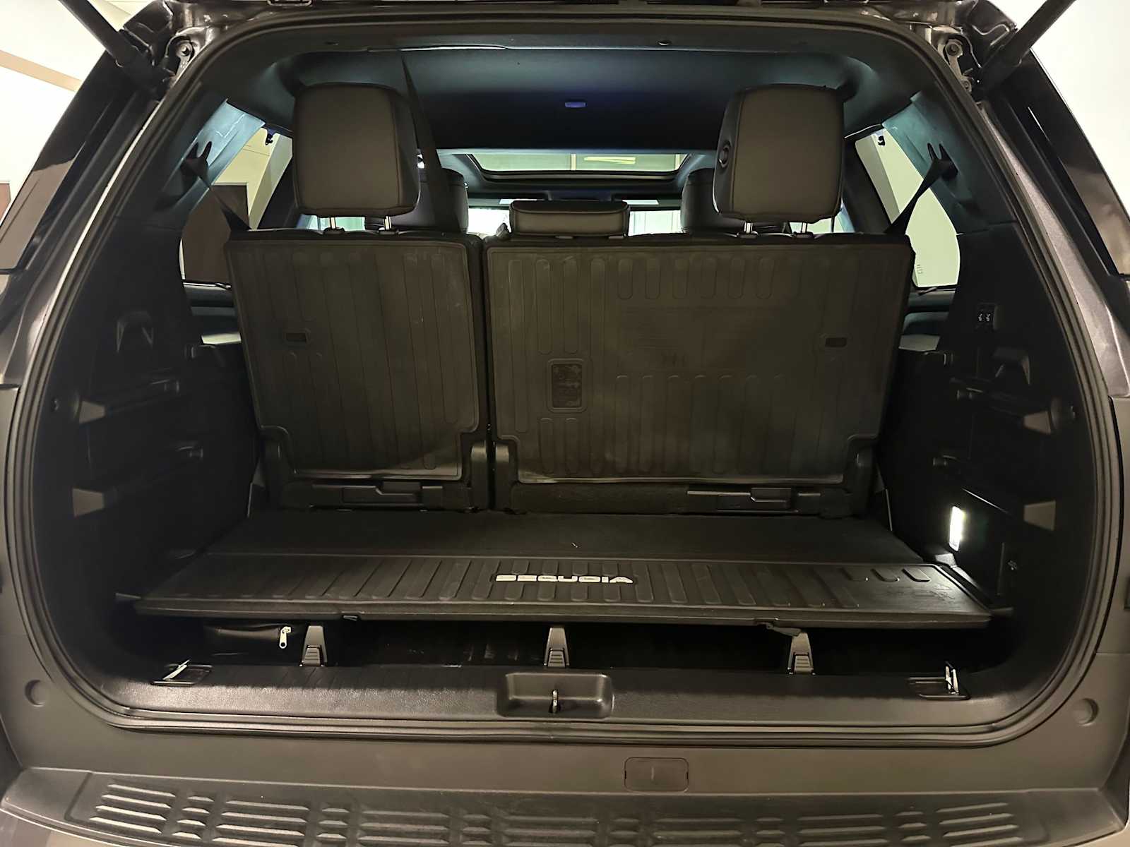 Thumbnail: 2024 Toyota Sequoia - 32
