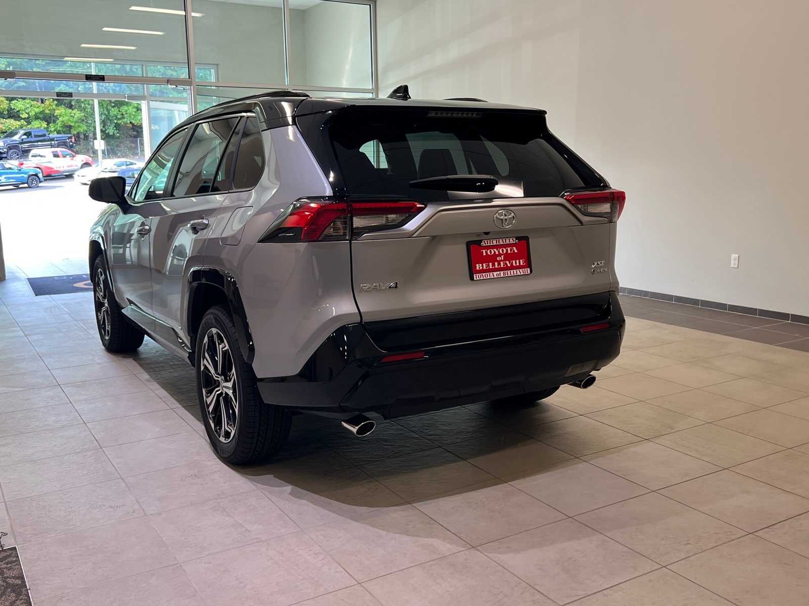 Thumbnail: 2025 Toyota RAV4 - 4