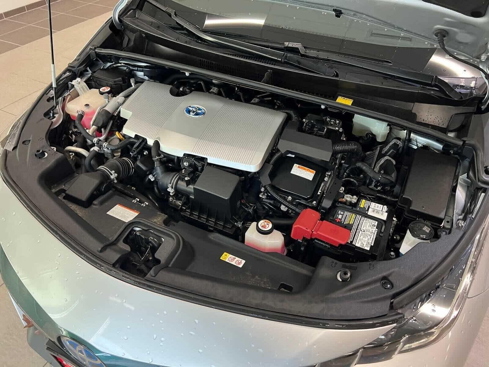 Thumbnail: 2018 Toyota Prius Prime - 9