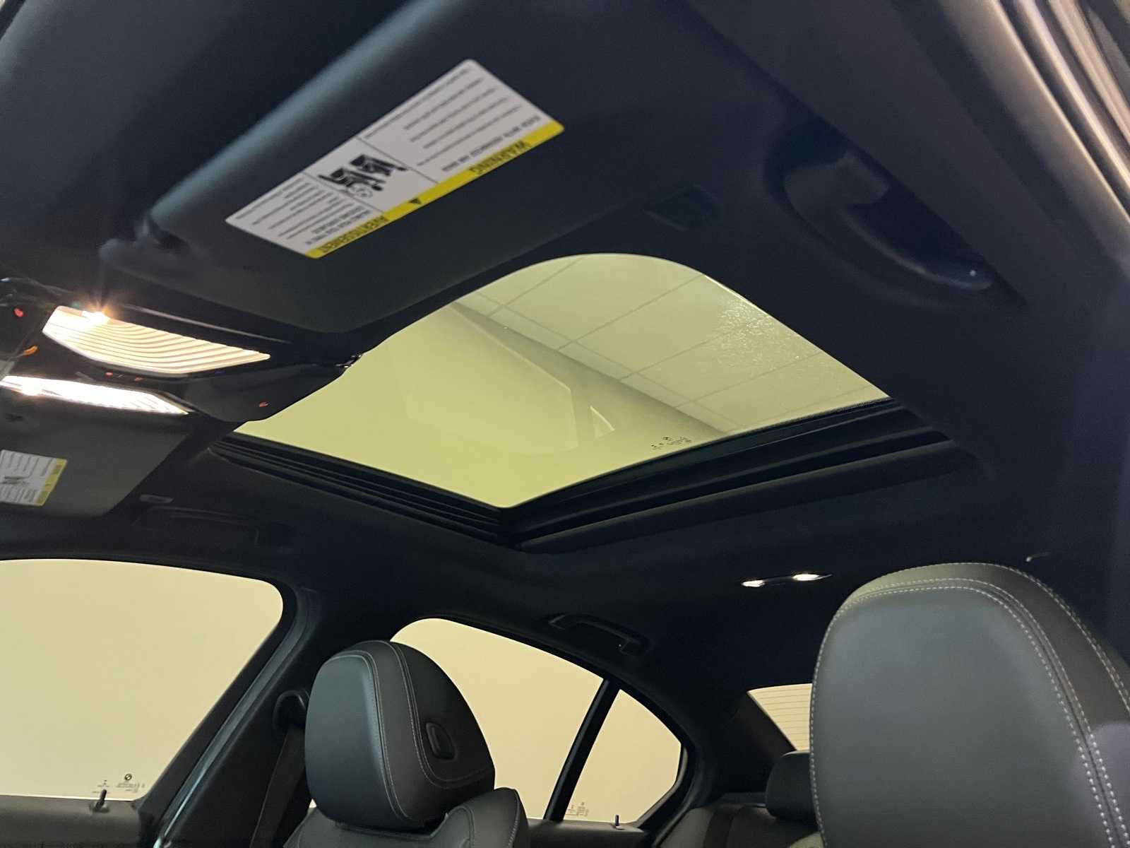 Thumbnail: 2022 BMW 3 Series - 17