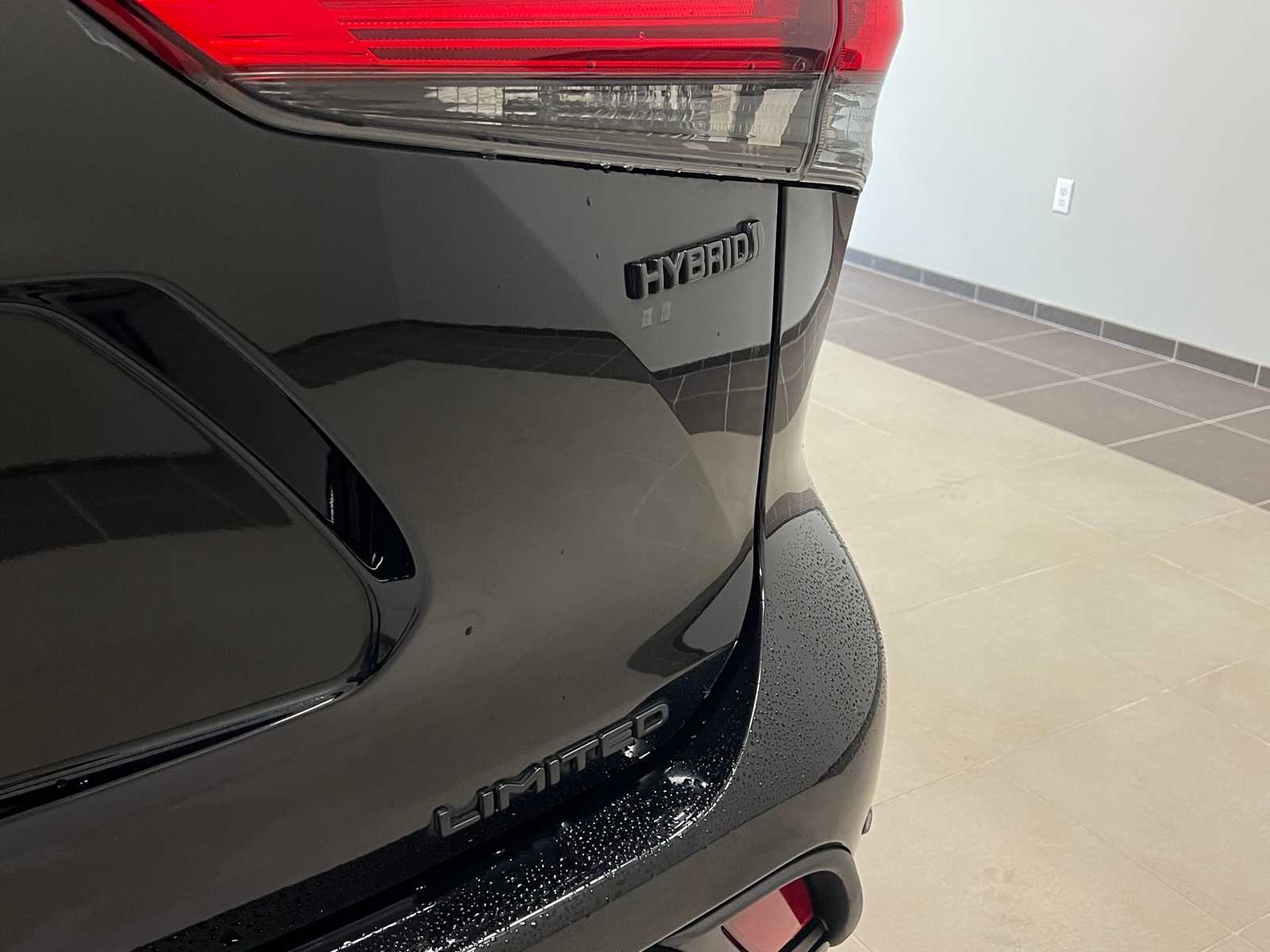 Thumbnail: 2022 Toyota Highlander - 6