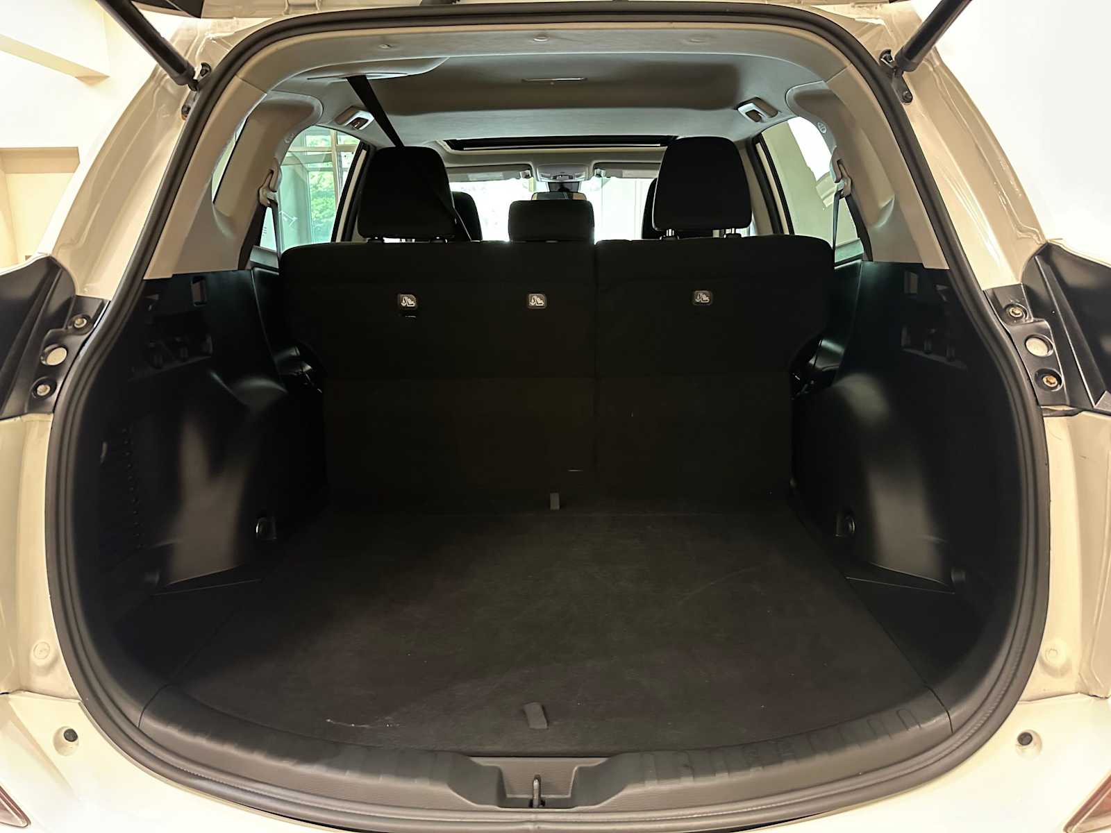 Thumbnail: 2016 Toyota RAV4 - 30