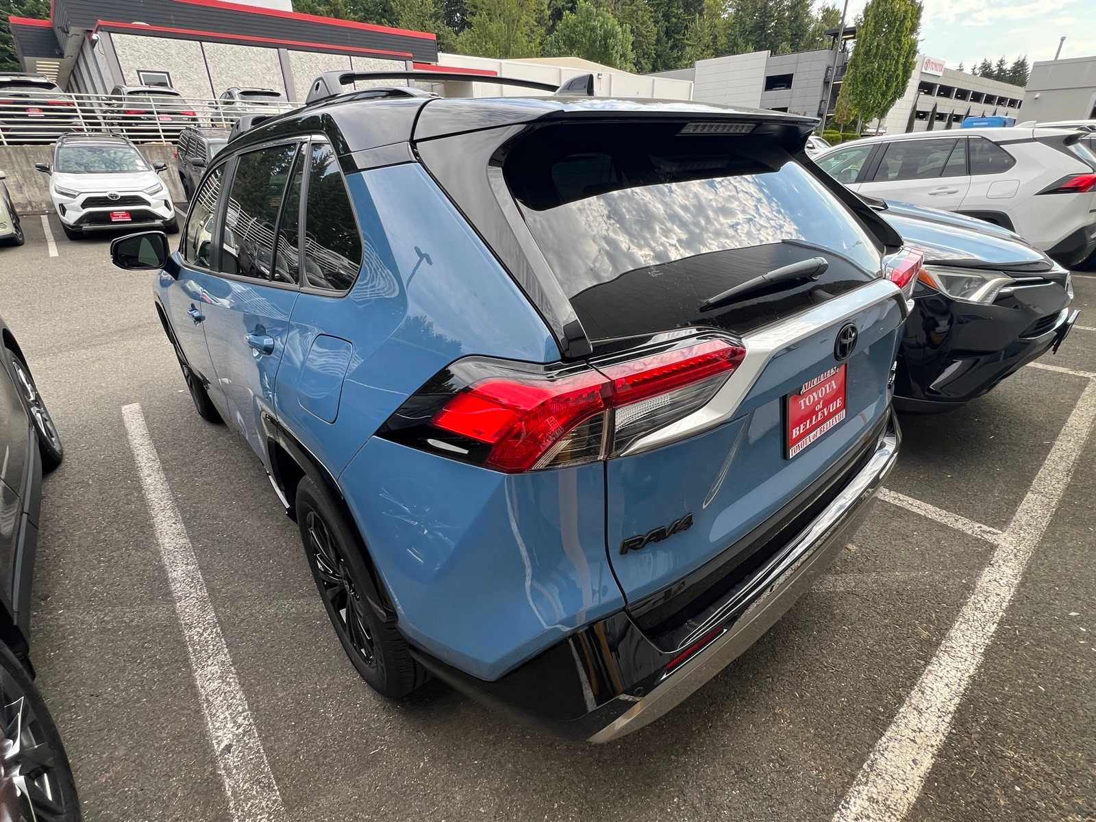 Thumbnail: 2023 Toyota RAV4 - 6