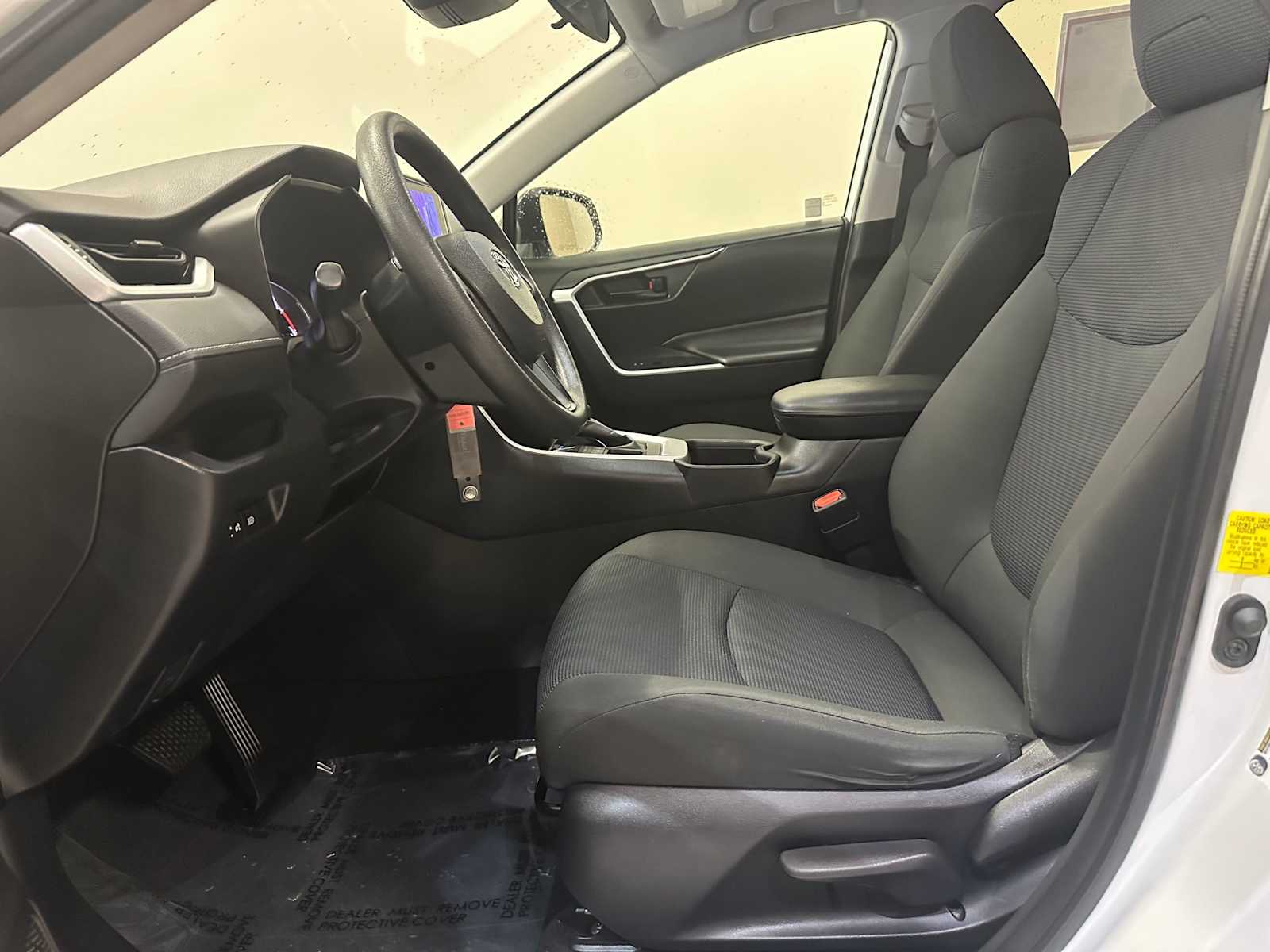 Thumbnail: 2023 Toyota RAV4 - 20