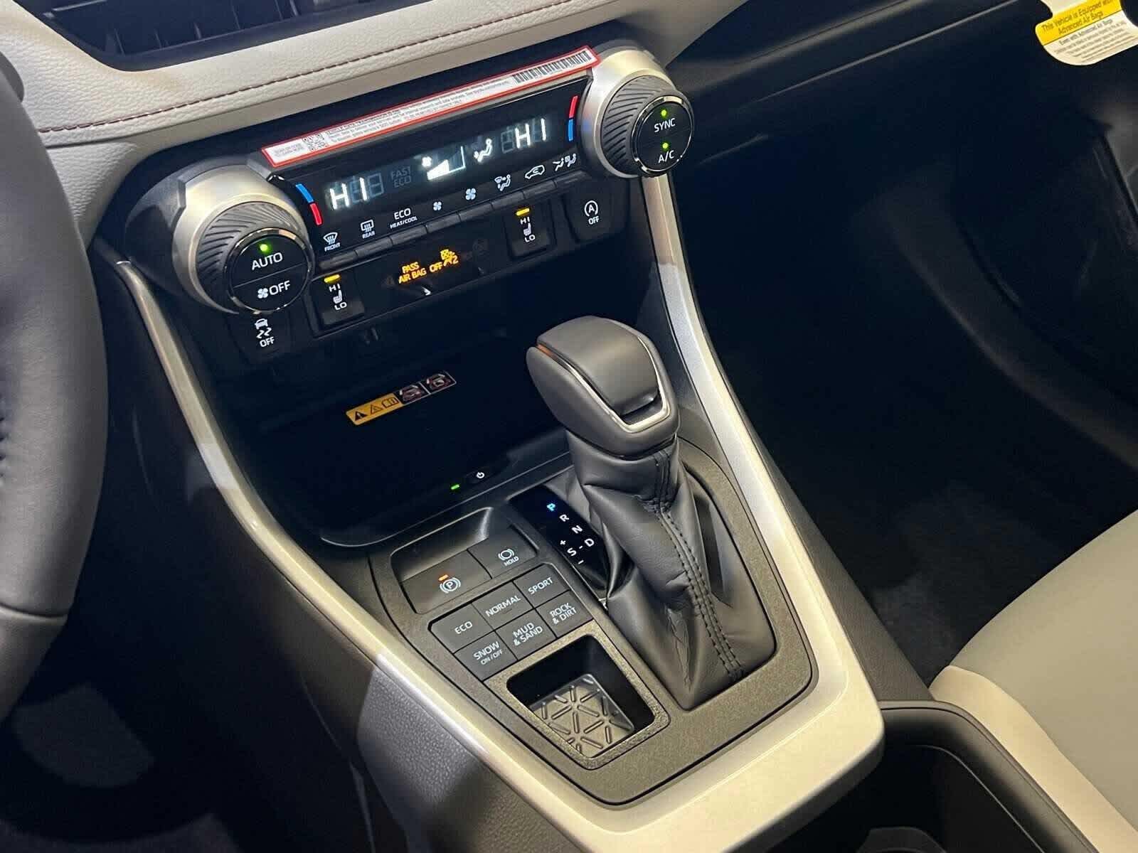 Thumbnail: 2025 Toyota RAV4 - 25