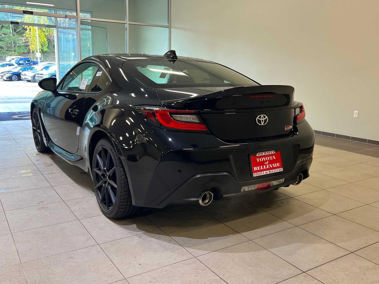 Thumbnail: 2025 Toyota GR86 - 4