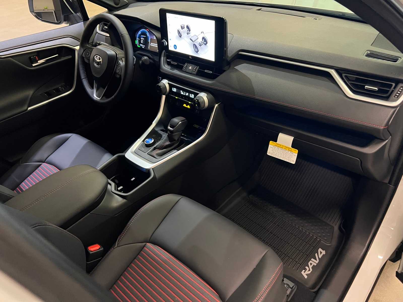 Thumbnail: 2025 Toyota RAV4 - 15