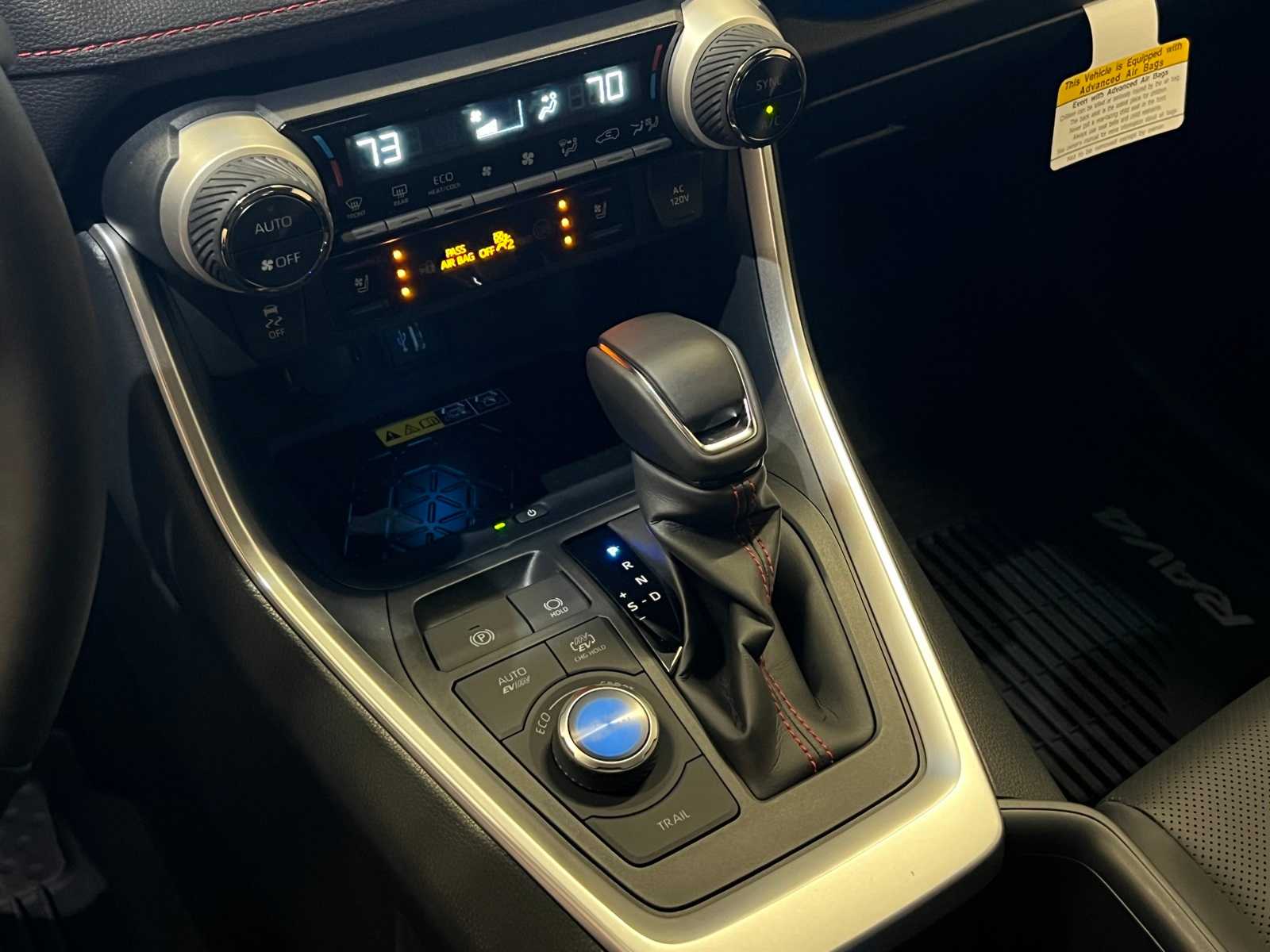 Thumbnail: 2025 Toyota RAV4 - 23