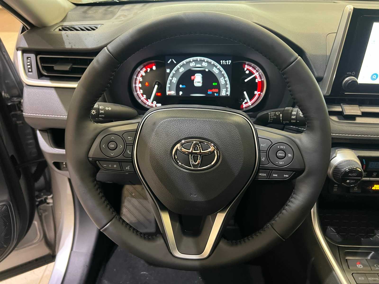 Thumbnail: 2025 Toyota RAV4 - 20