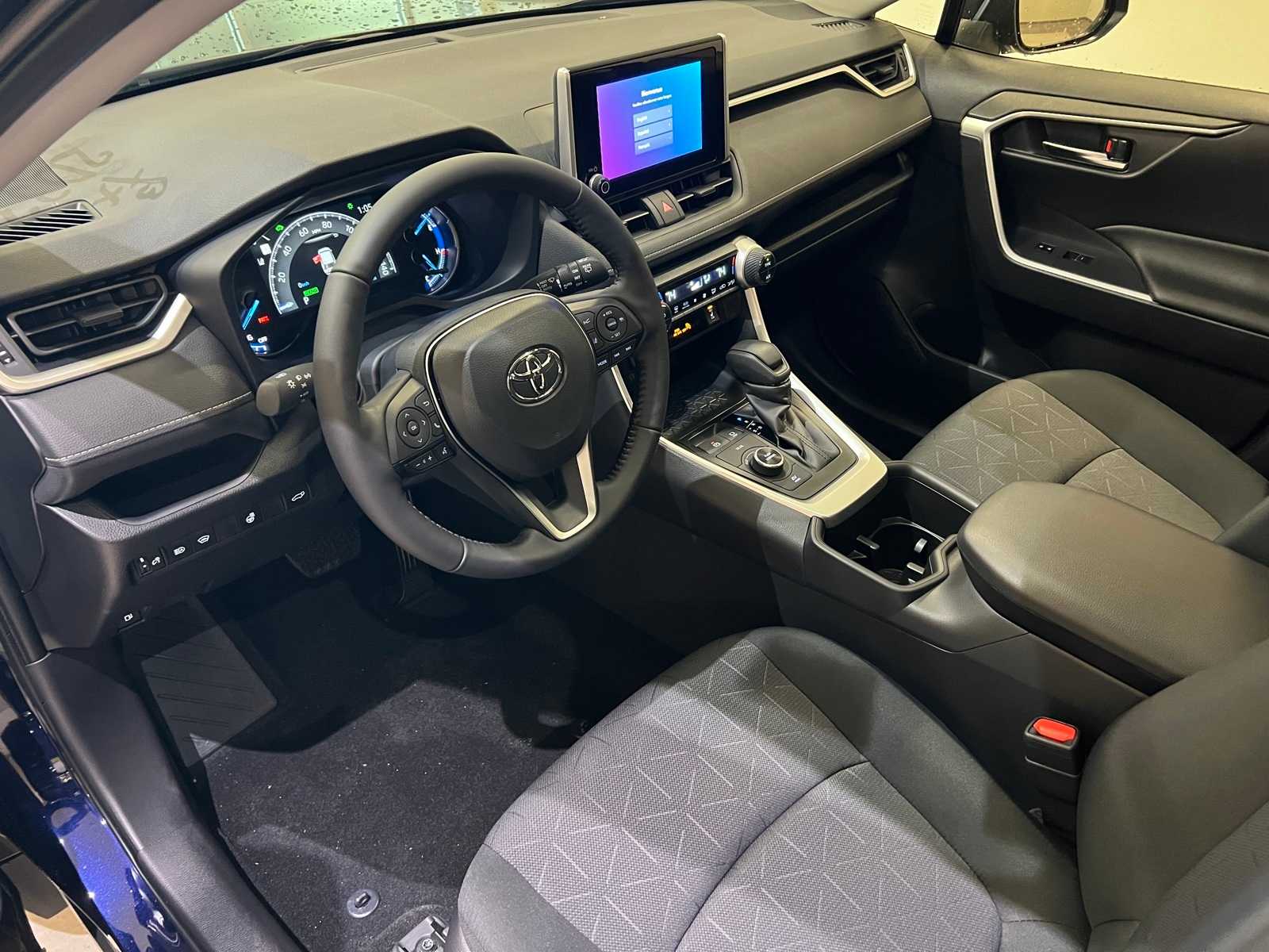 Thumbnail: 2025 Toyota RAV4 - 2