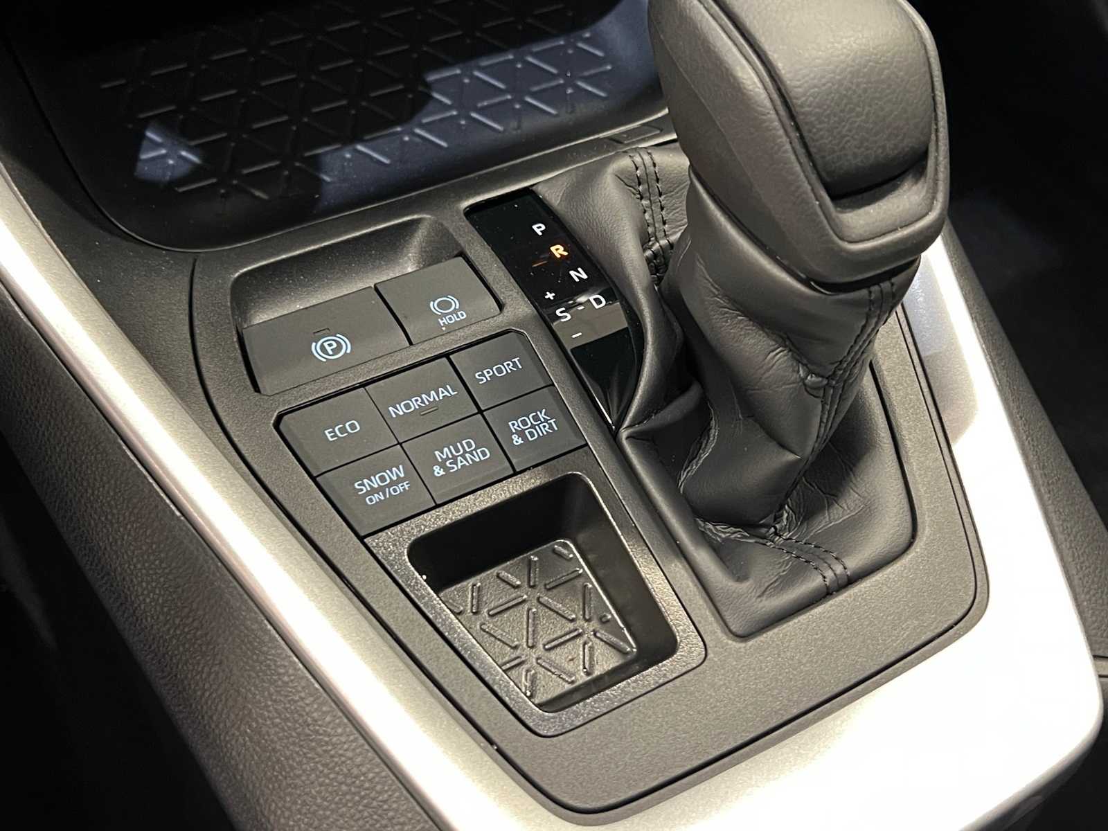 Thumbnail: 2024 Toyota RAV4 - 26