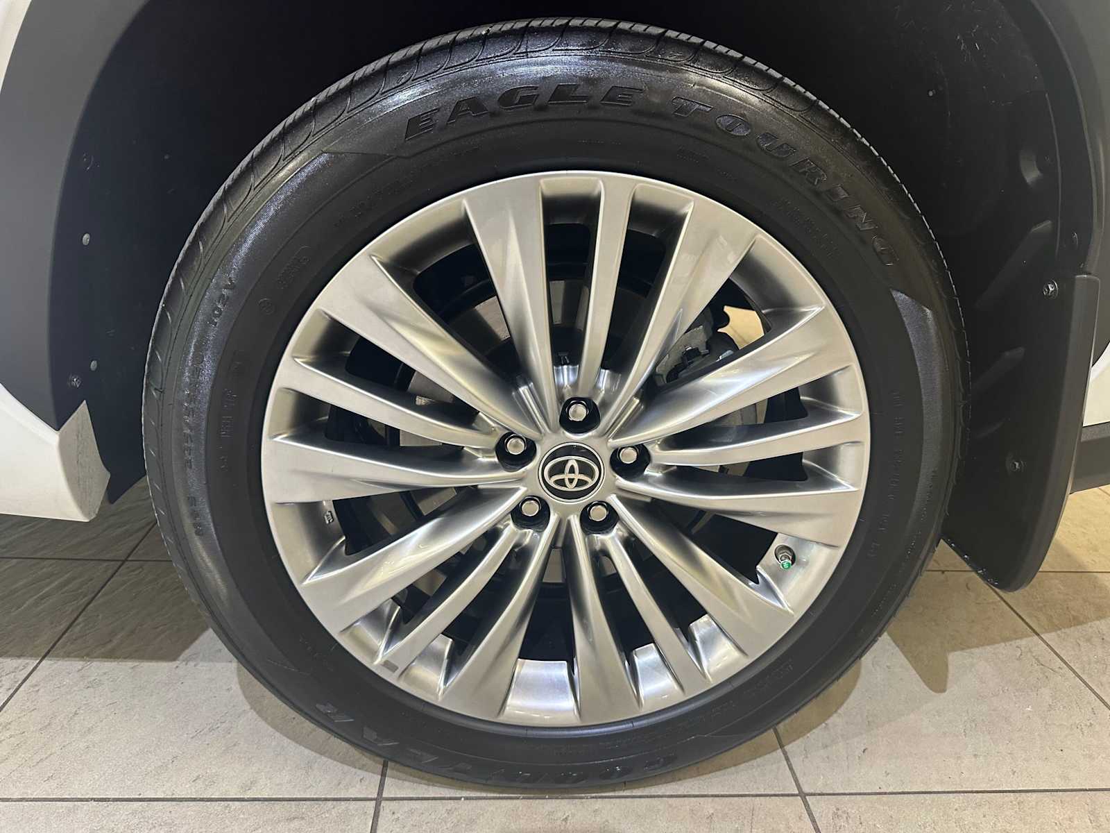 Thumbnail: 2025 Toyota Highlander - 8