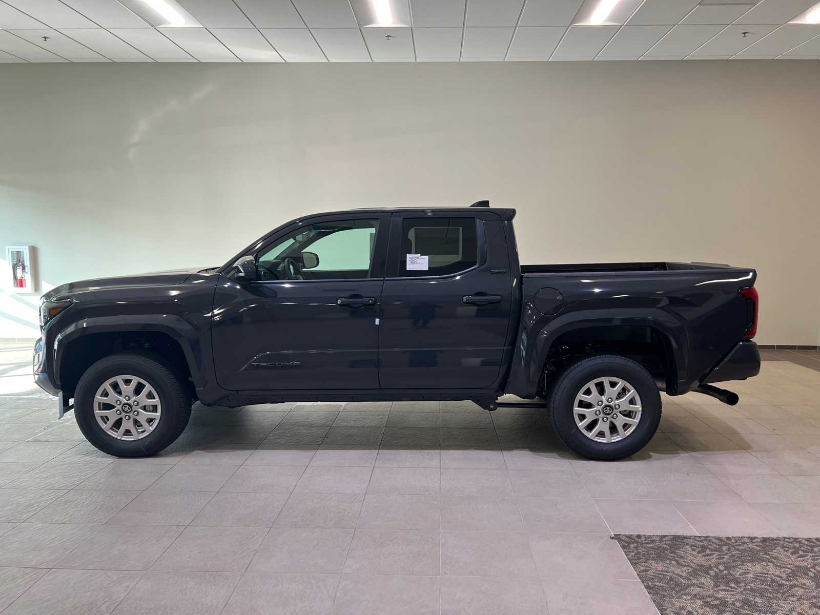 Thumbnail: 2025 Toyota Tacoma - 3