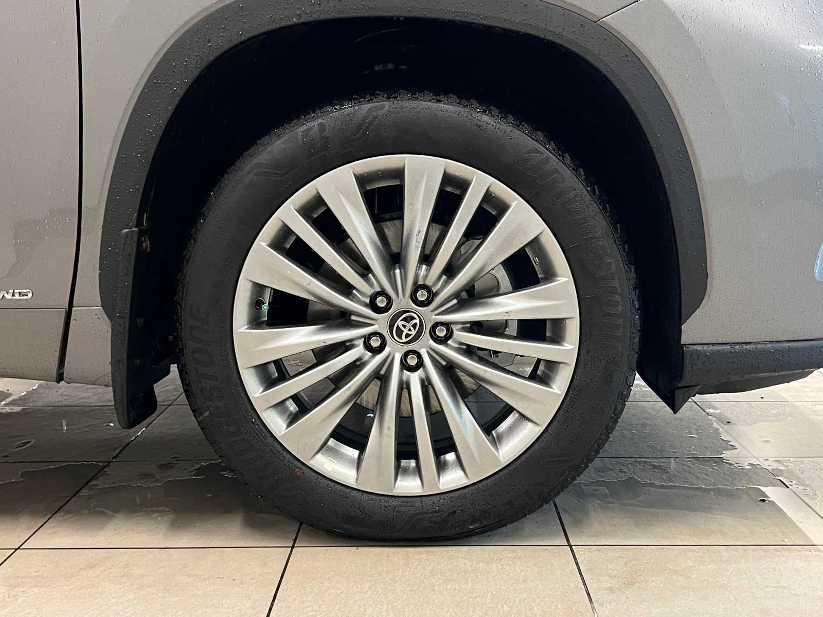 Thumbnail: 2025 Toyota Highlander - 7