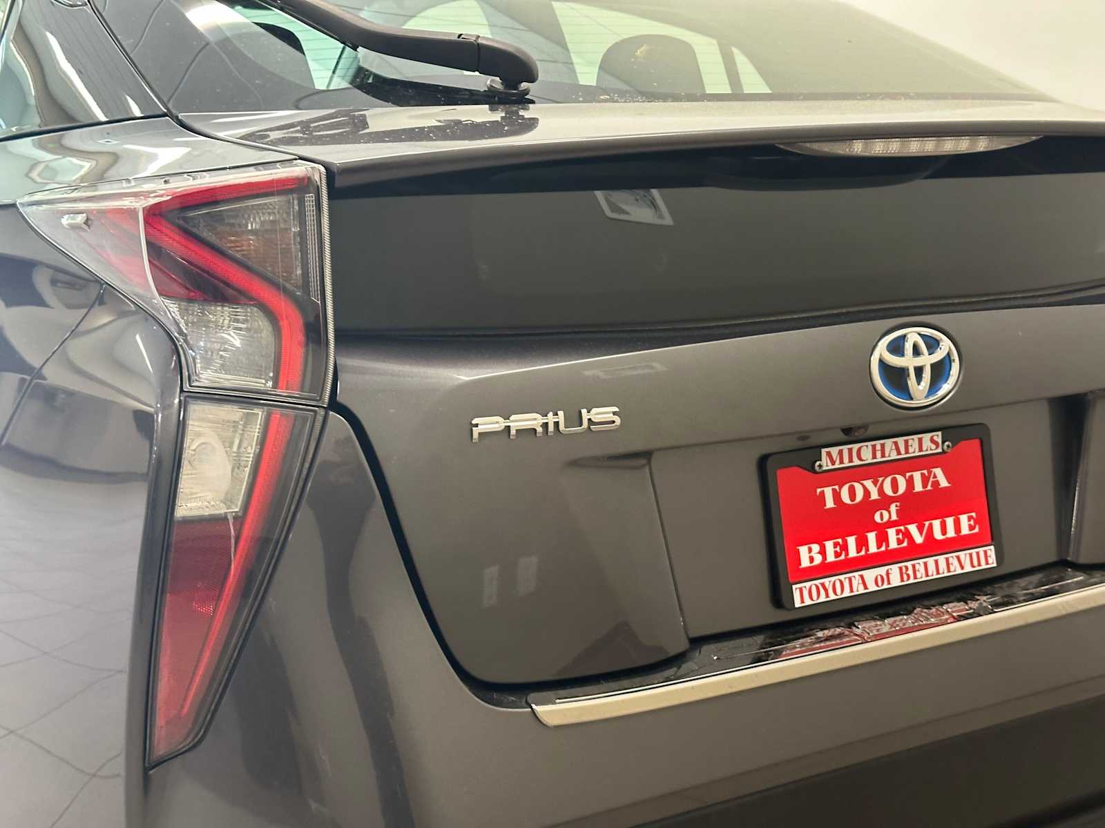 Thumbnail: 2016 Toyota Prius - 7