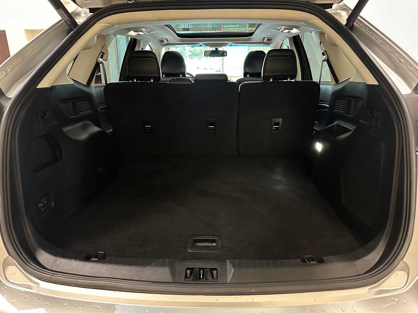 Thumbnail: 2017 Ford Edge - 40