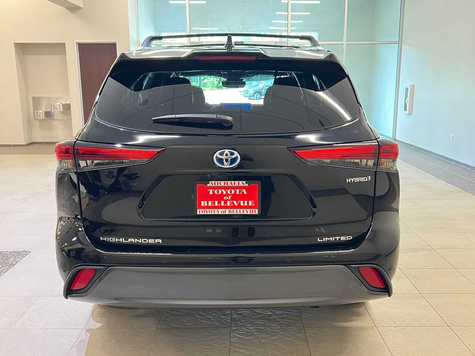 Thumbnail: 2023 Toyota Highlander - 5