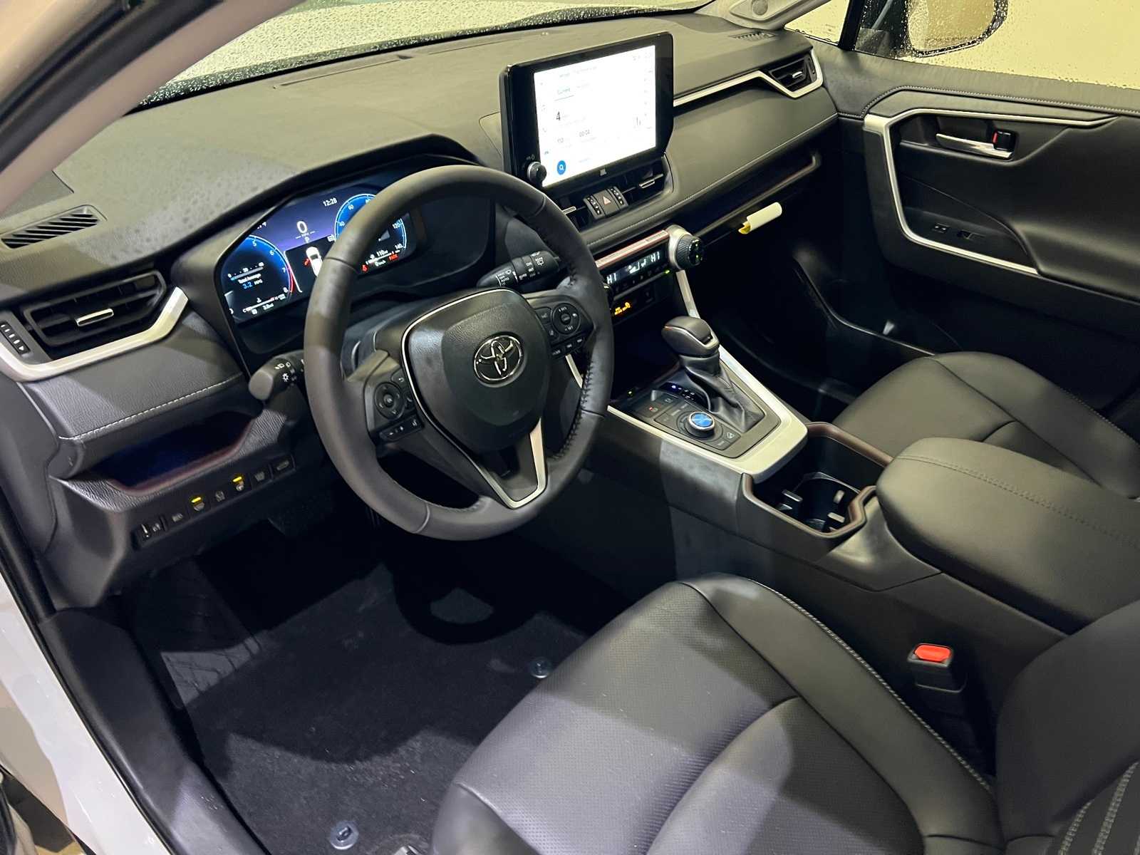 Thumbnail: 2025 Toyota RAV4 - 2