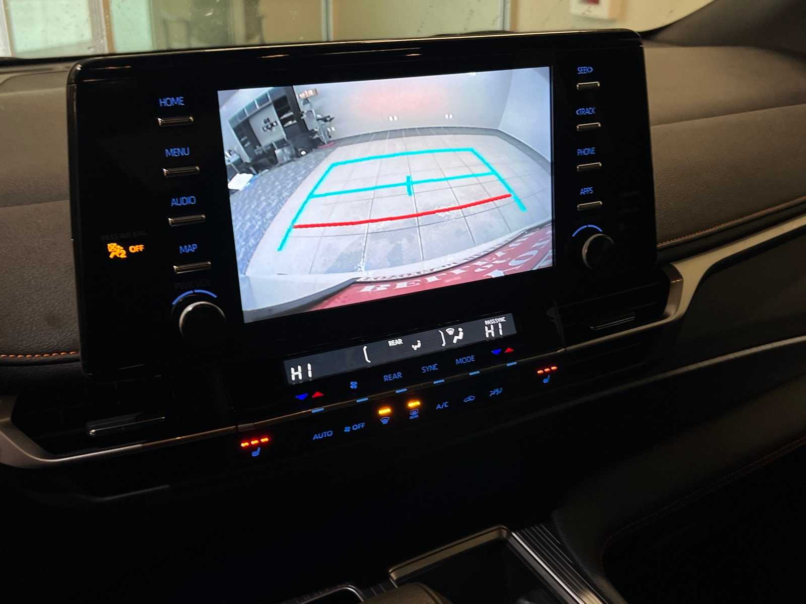 Thumbnail: 2024 Toyota Sienna - 25