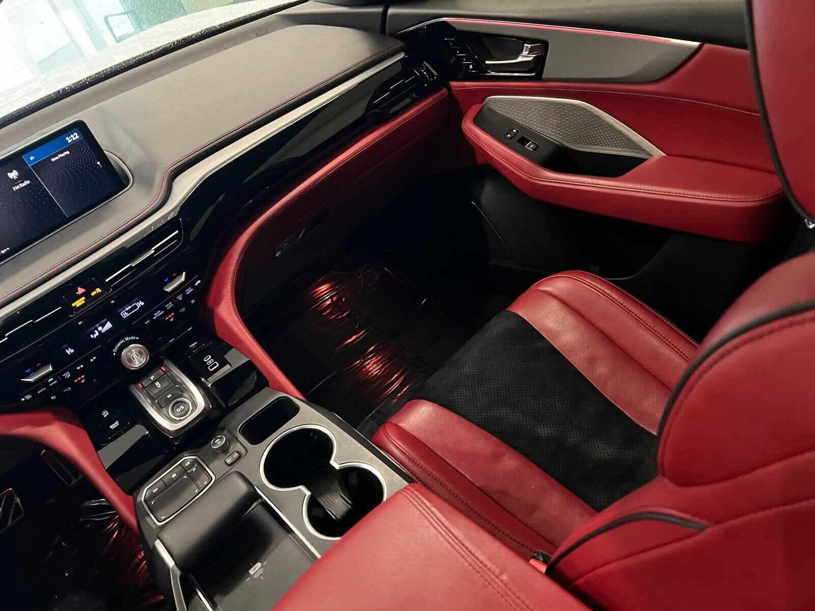 Thumbnail: 2022 Acura MDX - 11