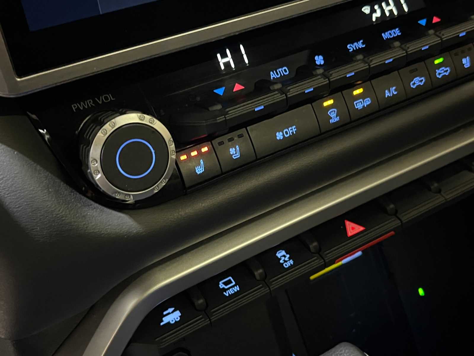 Thumbnail: 2023 Toyota Tundra - 25