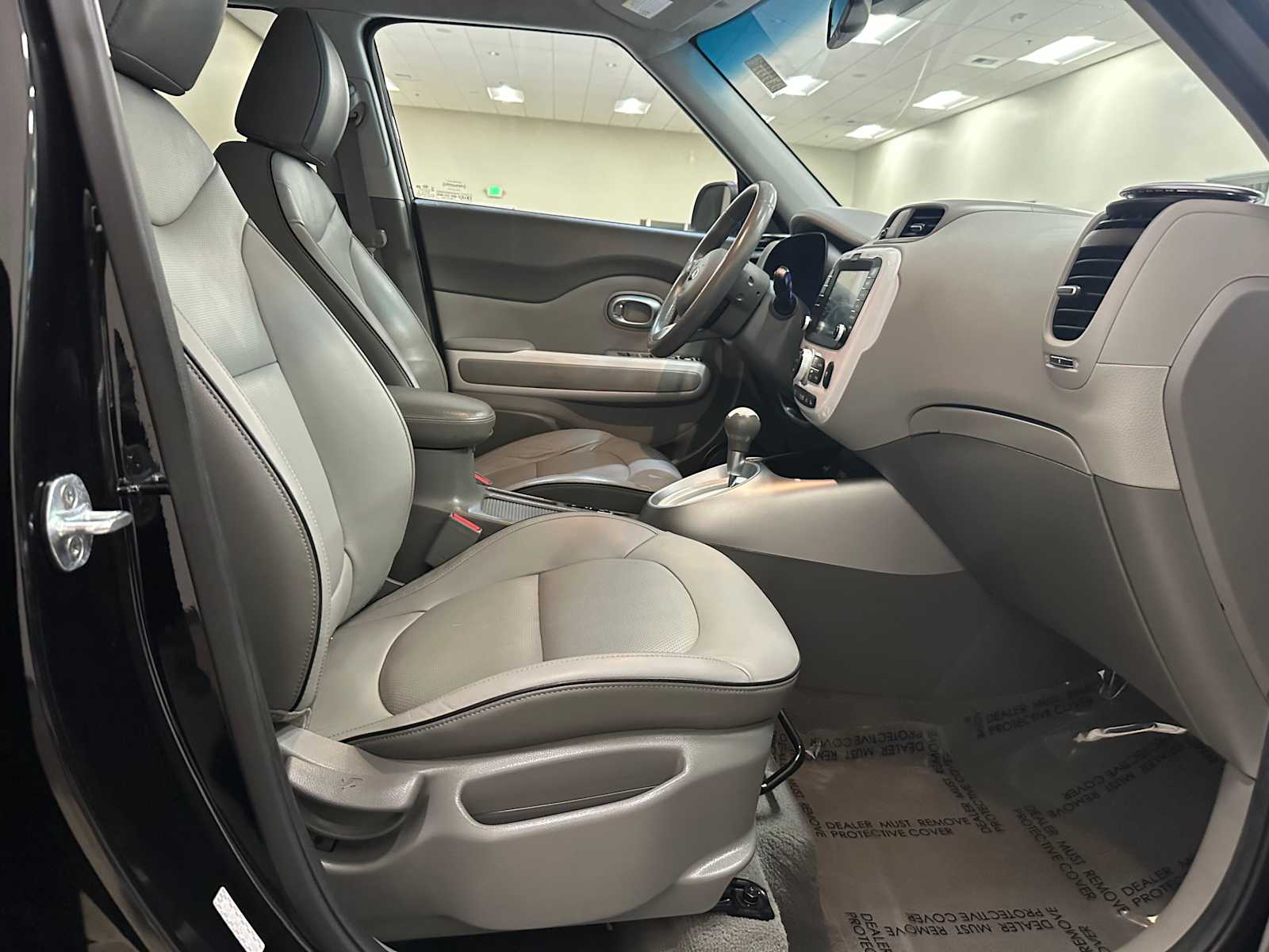 Thumbnail: 2016 Kia Soul EV - 27