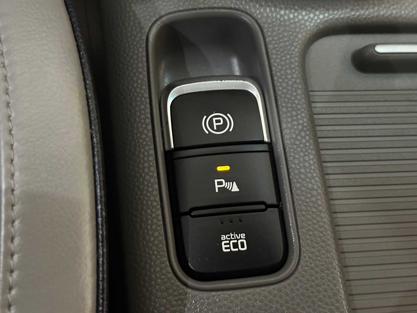 Thumbnail: 2016 Kia Soul EV - 17