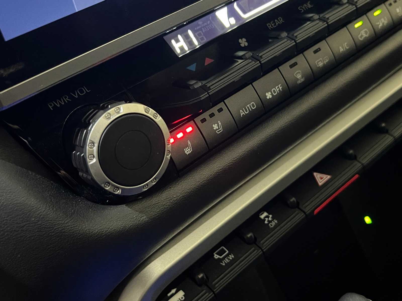 Thumbnail: 2024 Toyota Sequoia - 24