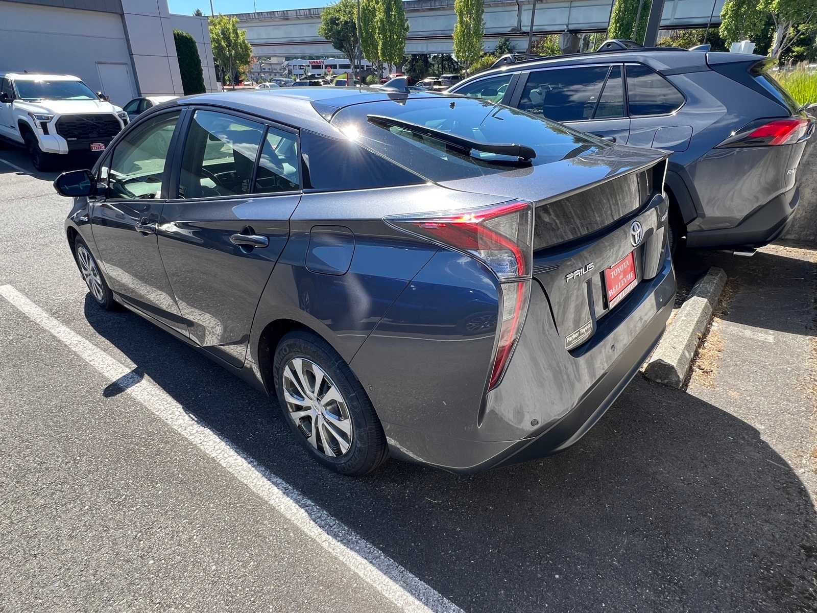 Thumbnail: 2018 Toyota Prius - 7