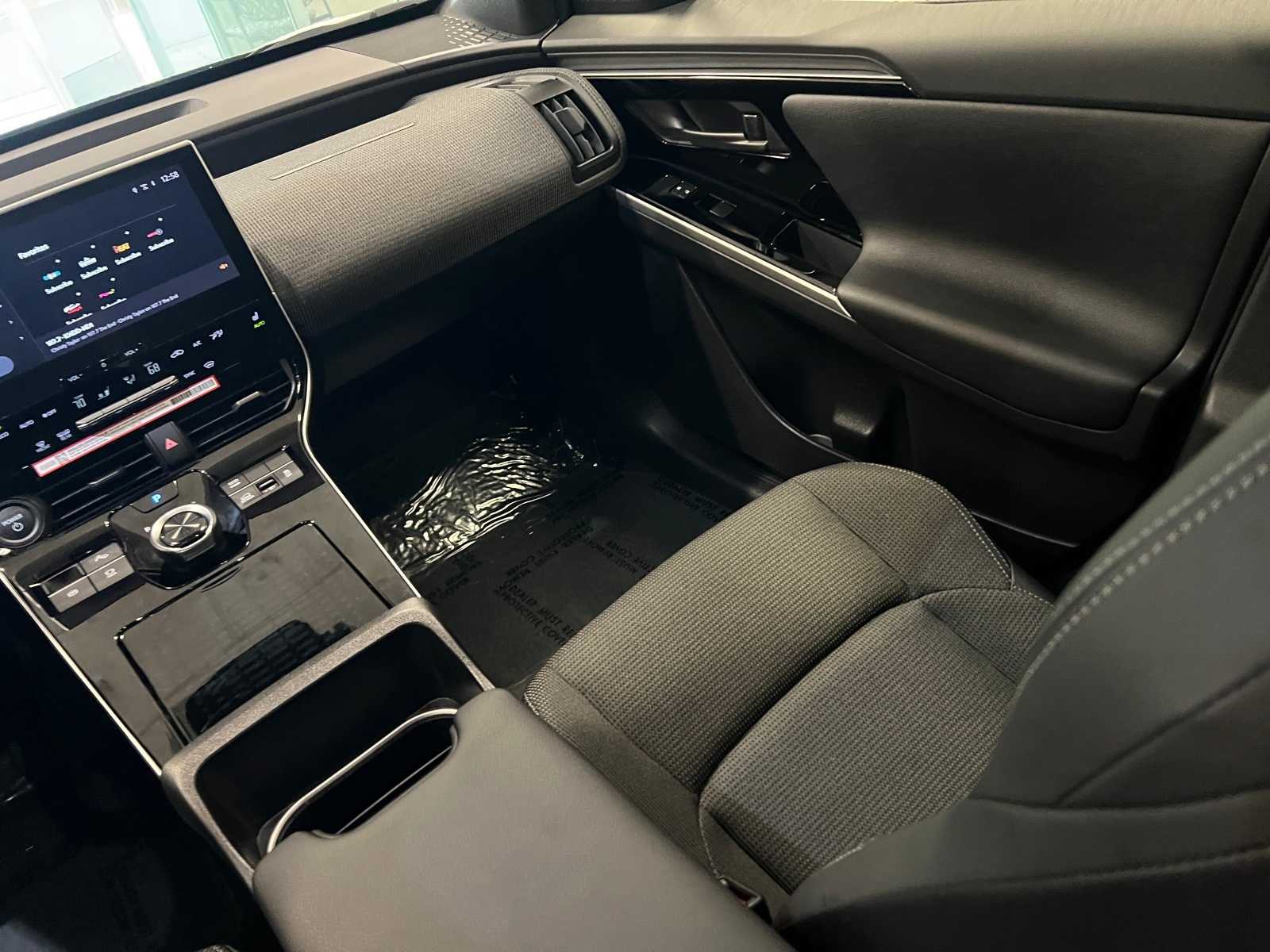 Thumbnail: 2024 Toyota bZ4X - 11