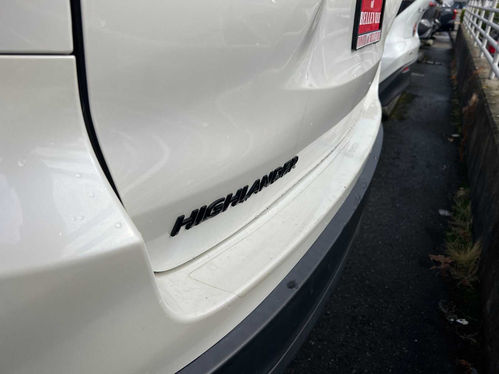 Thumbnail: 2019 Toyota Highlander - 9