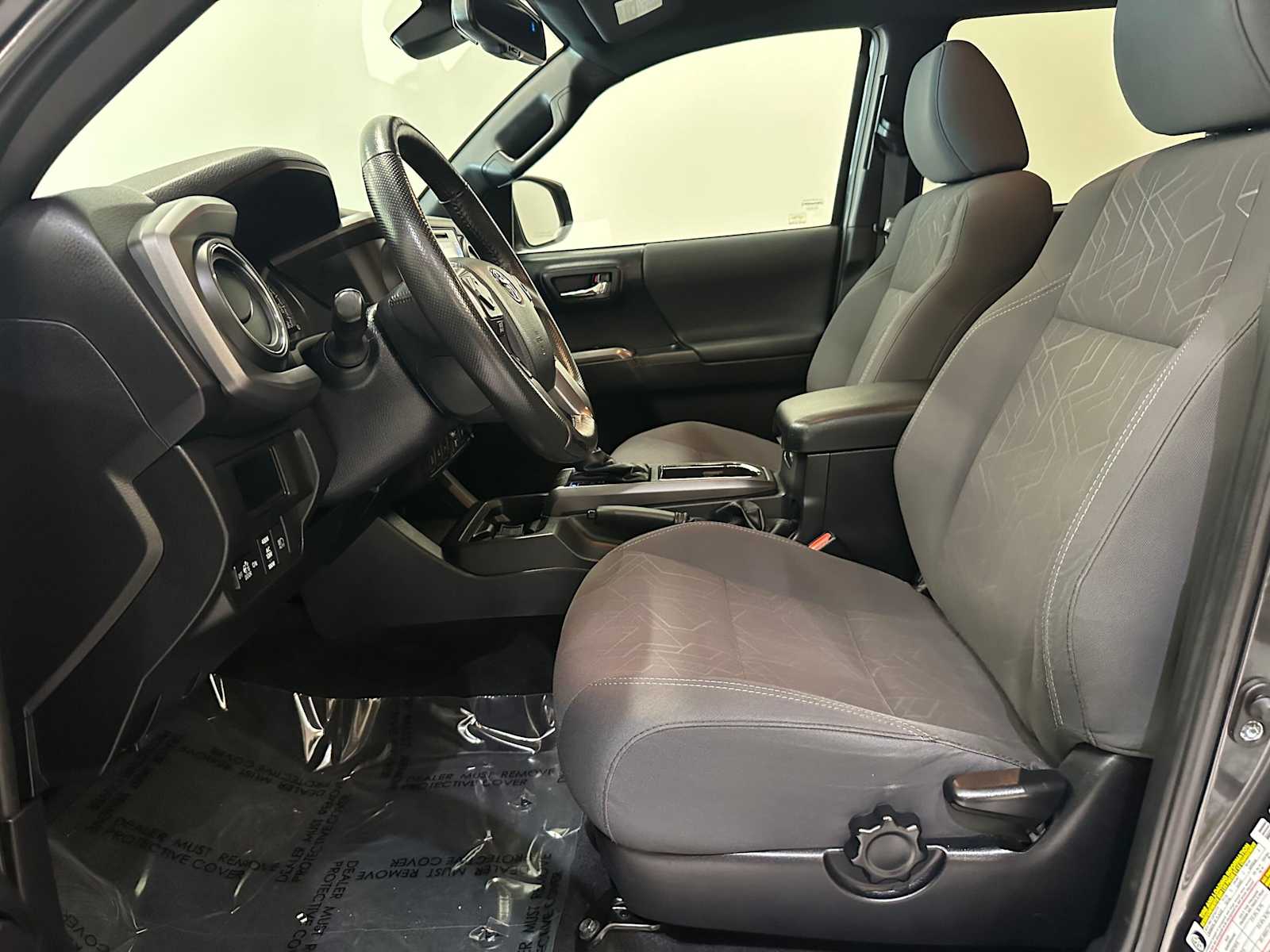 Thumbnail: 2018 Toyota Tacoma - 20