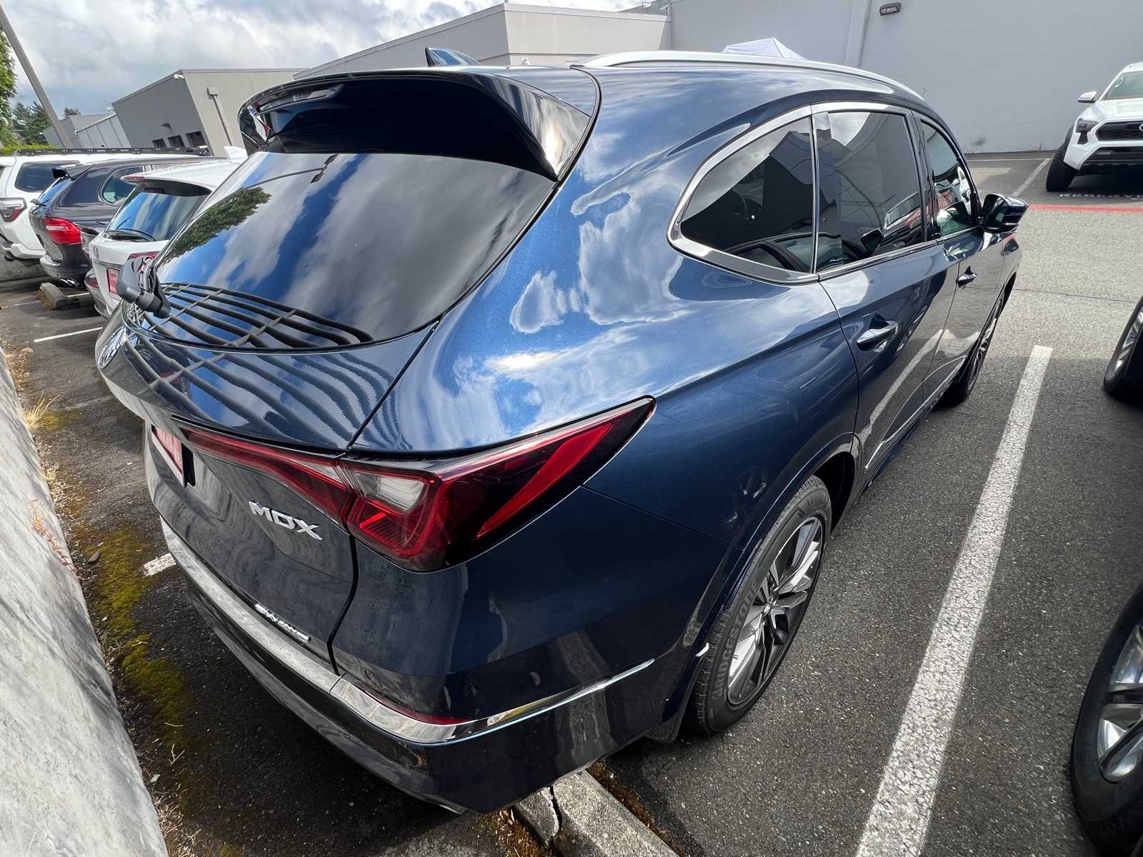 Thumbnail: 2025 Acura MDX - 9