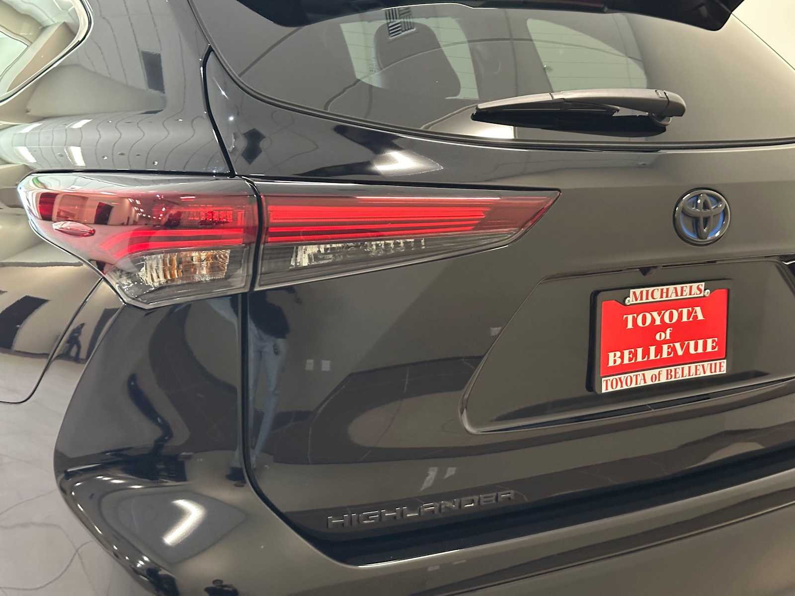 Thumbnail: 2024 Toyota Highlander - 7