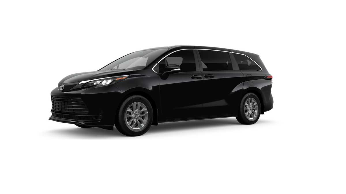 Thumbnail: 2026 Toyota Sienna - 2