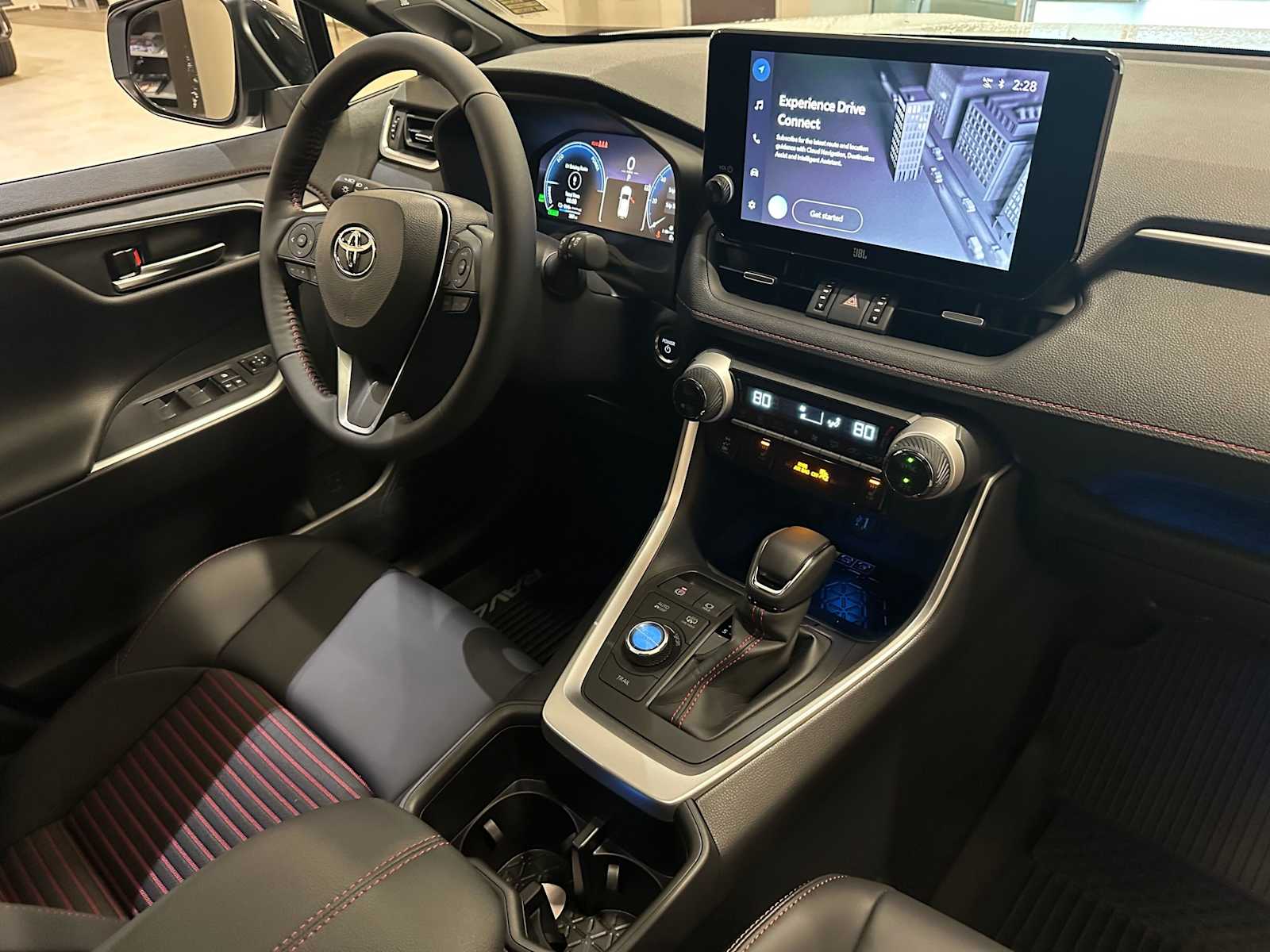 Thumbnail: 2025 Toyota RAV4 - 31