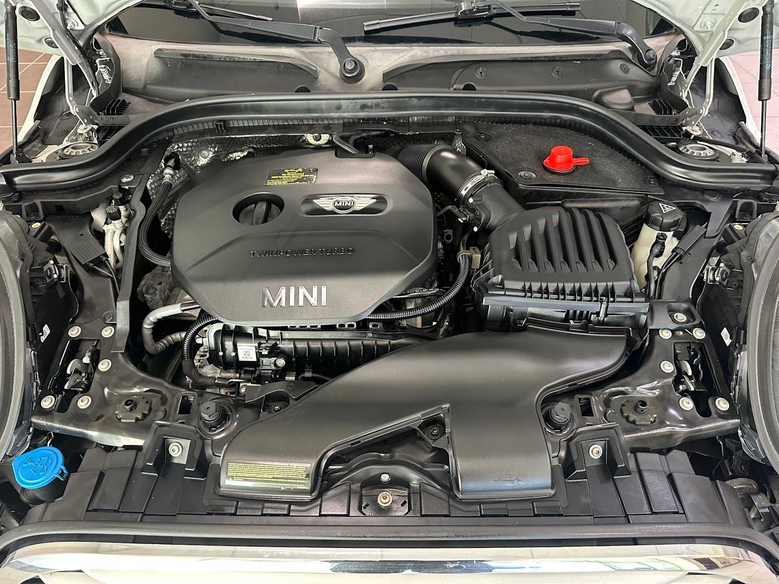 Thumbnail: 2014 MINI Cooper Hardtop - 9