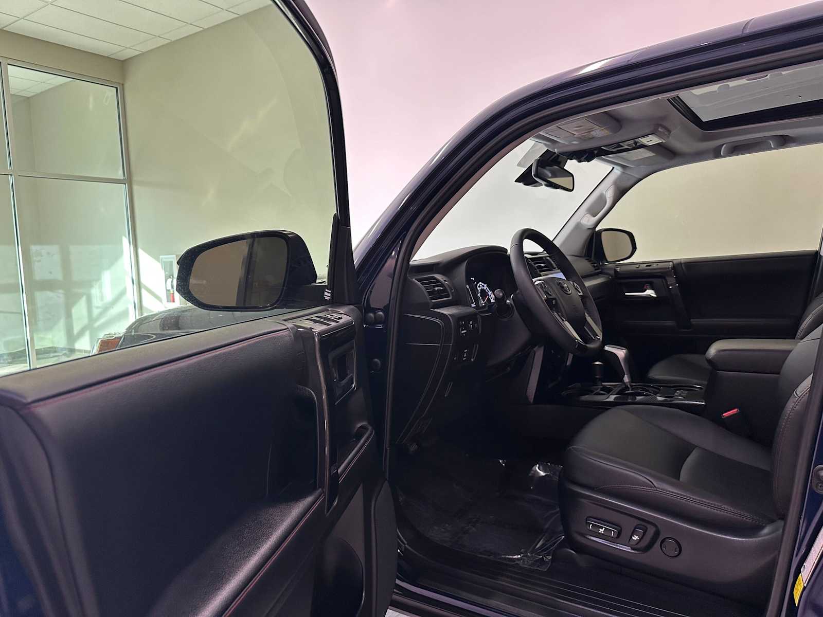 Thumbnail: 2021 Toyota 4Runner - 24