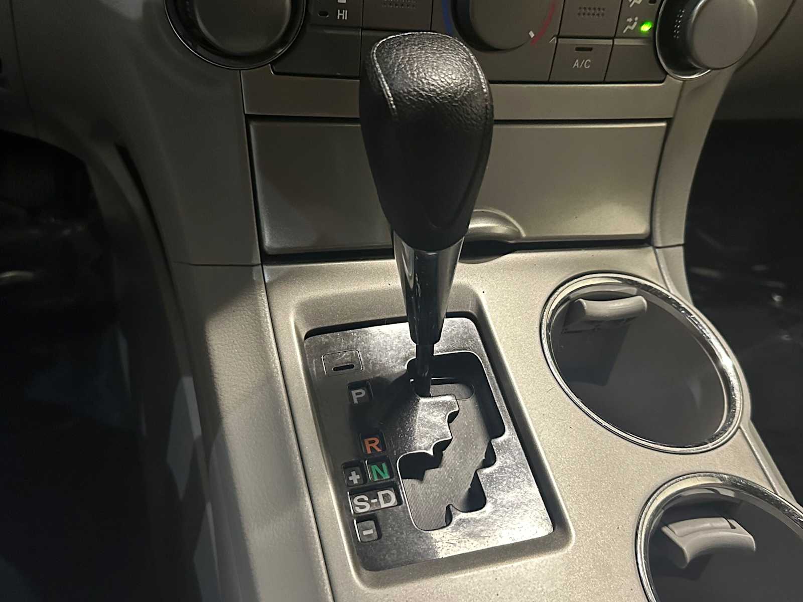 Thumbnail: 2012 Toyota Highlander - 15