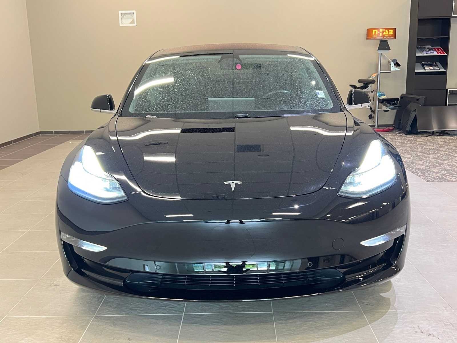 Thumbnail: 2018 Tesla Model 3 - 7