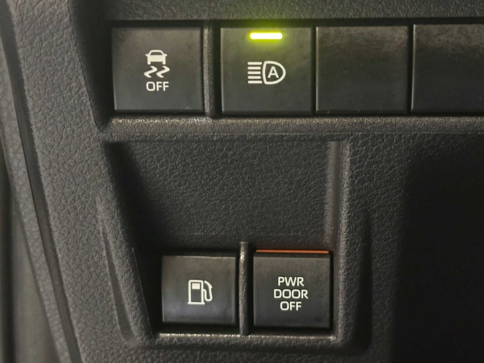 Thumbnail: 2025 Toyota Sienna - 18