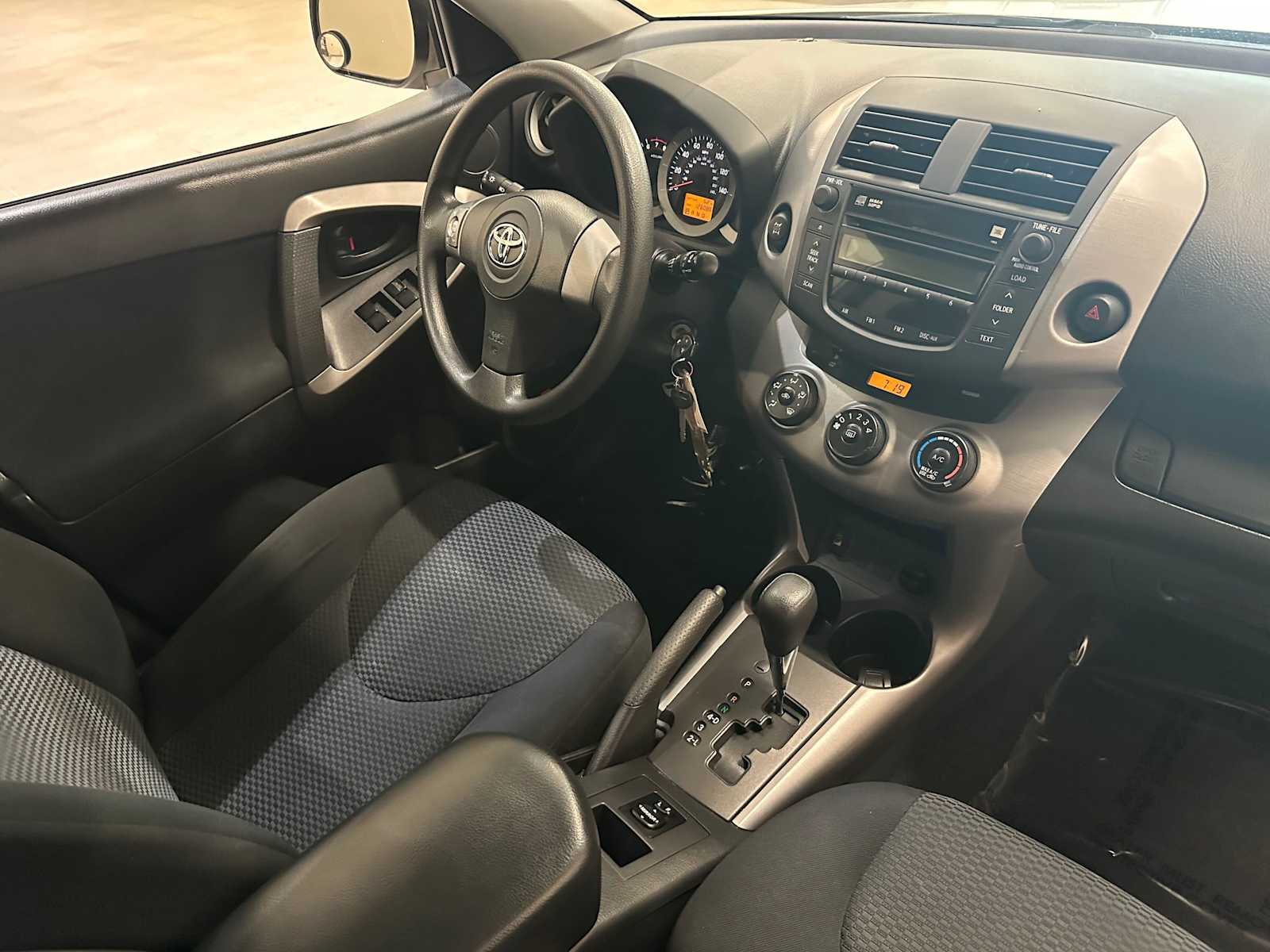 Thumbnail: 2006 Toyota RAV4 - 27