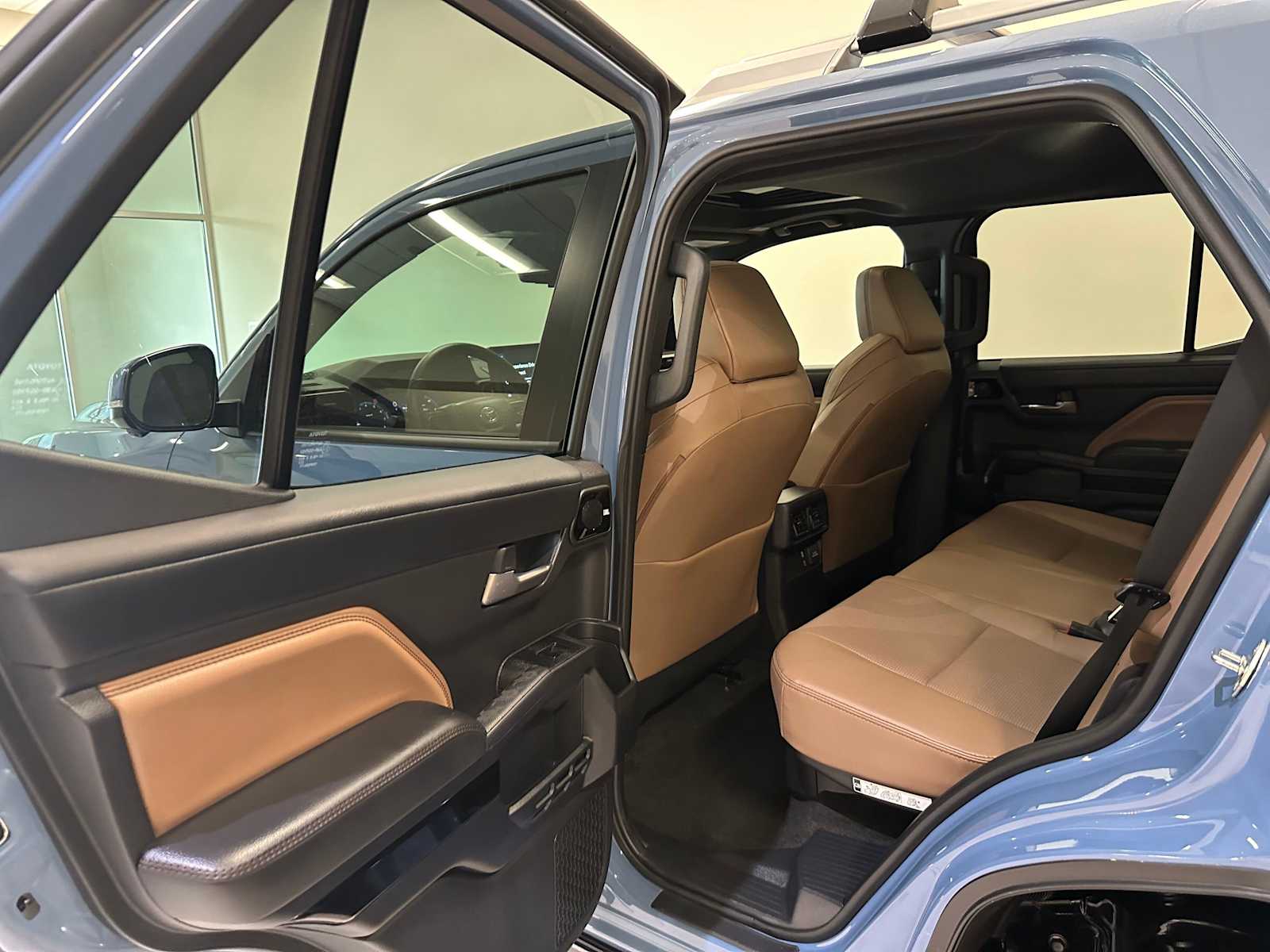 Thumbnail: 2025 Toyota 4Runner - 25